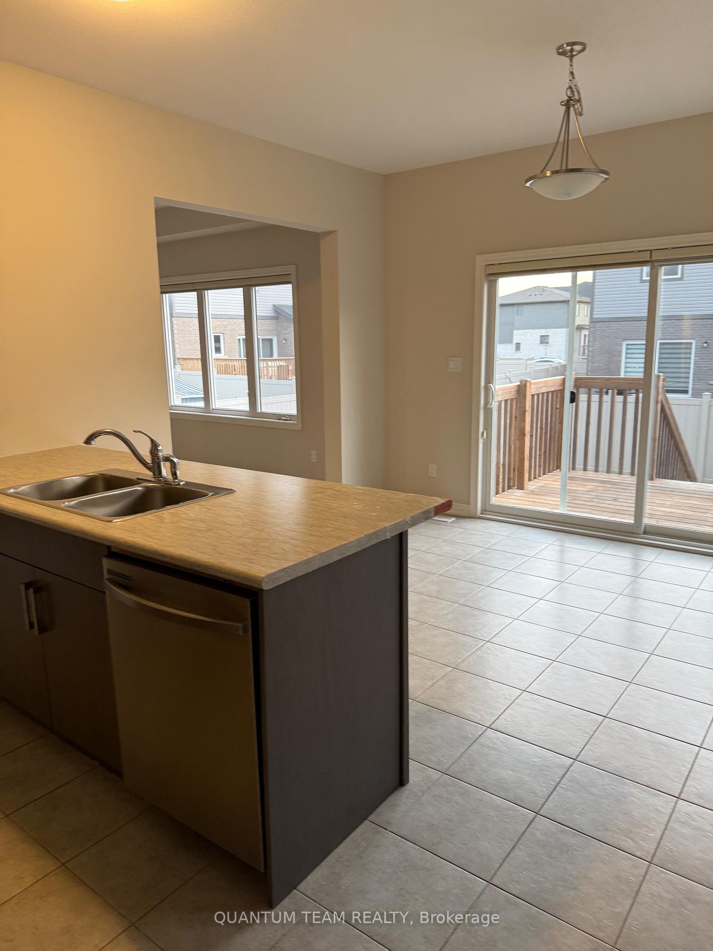 Photo 10 of Unit Upper, 27 Overholt Drive, Thorold, Hurricane/Merrittville — HOMEH