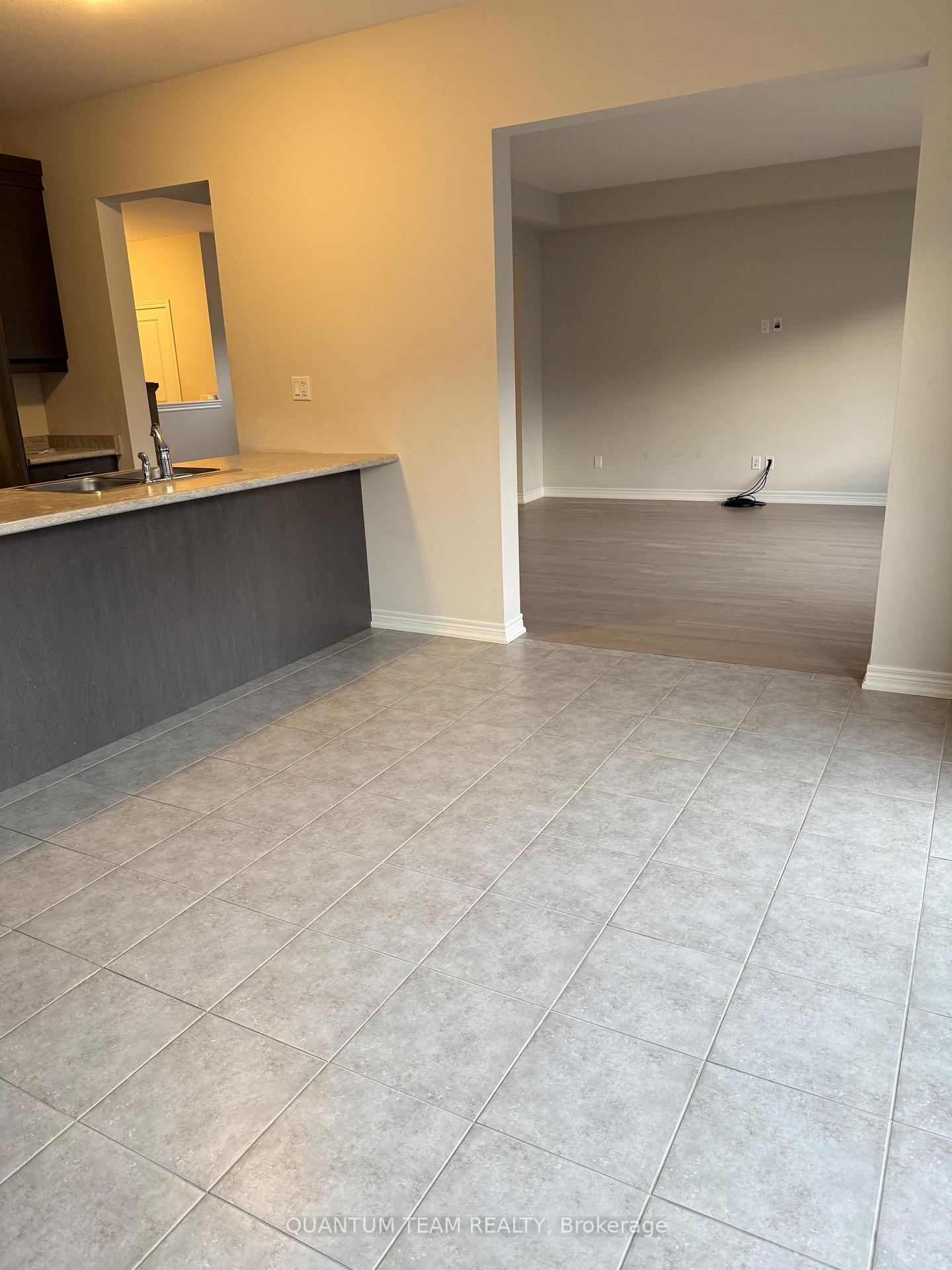 Photo 17 of Unit Upper, 27 Overholt Drive, Thorold, Hurricane/Merrittville — HOMEH