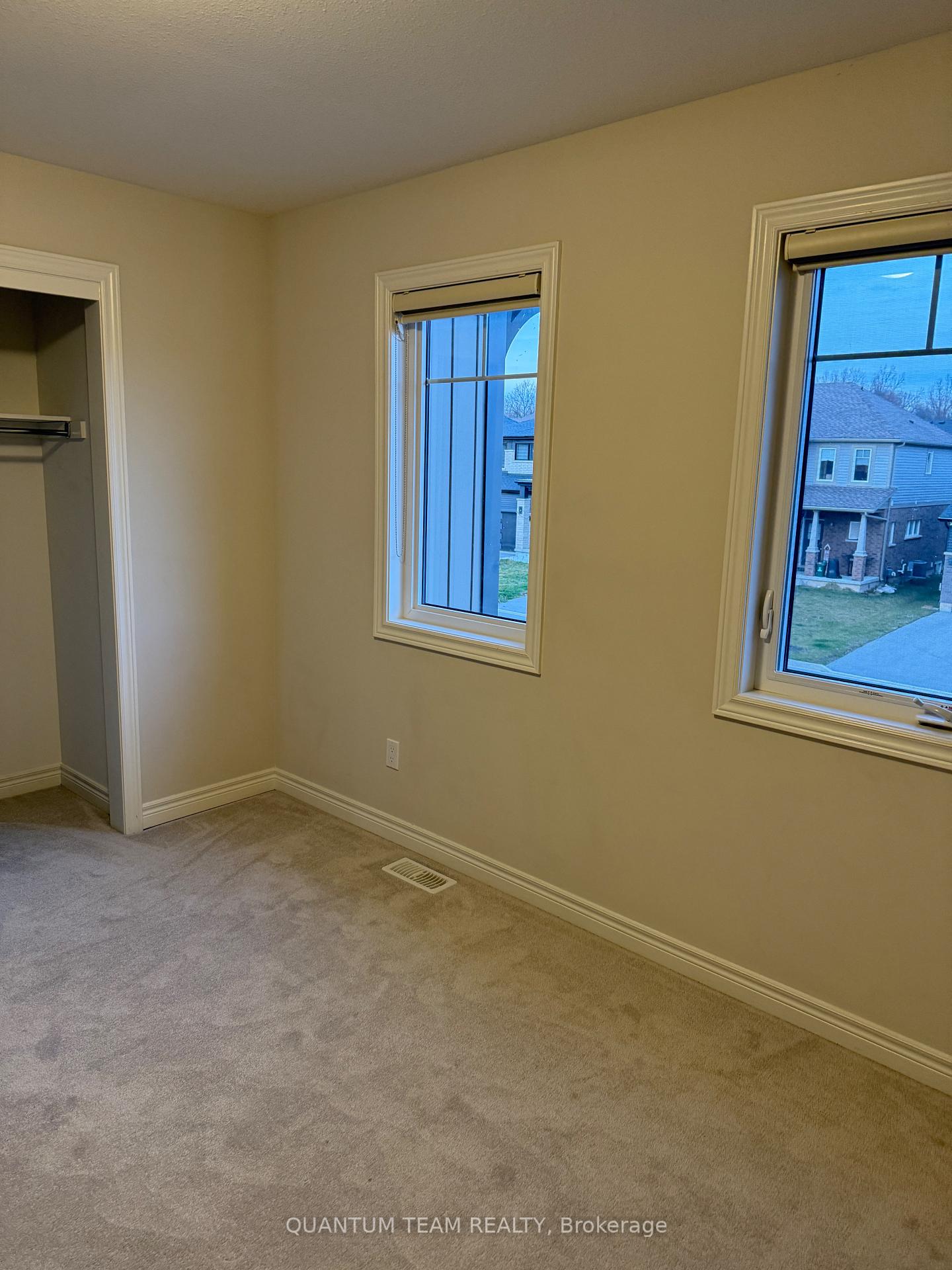 Photo 28 of Unit Upper, 27 Overholt Drive, Thorold, Hurricane/Merrittville — HOMEH