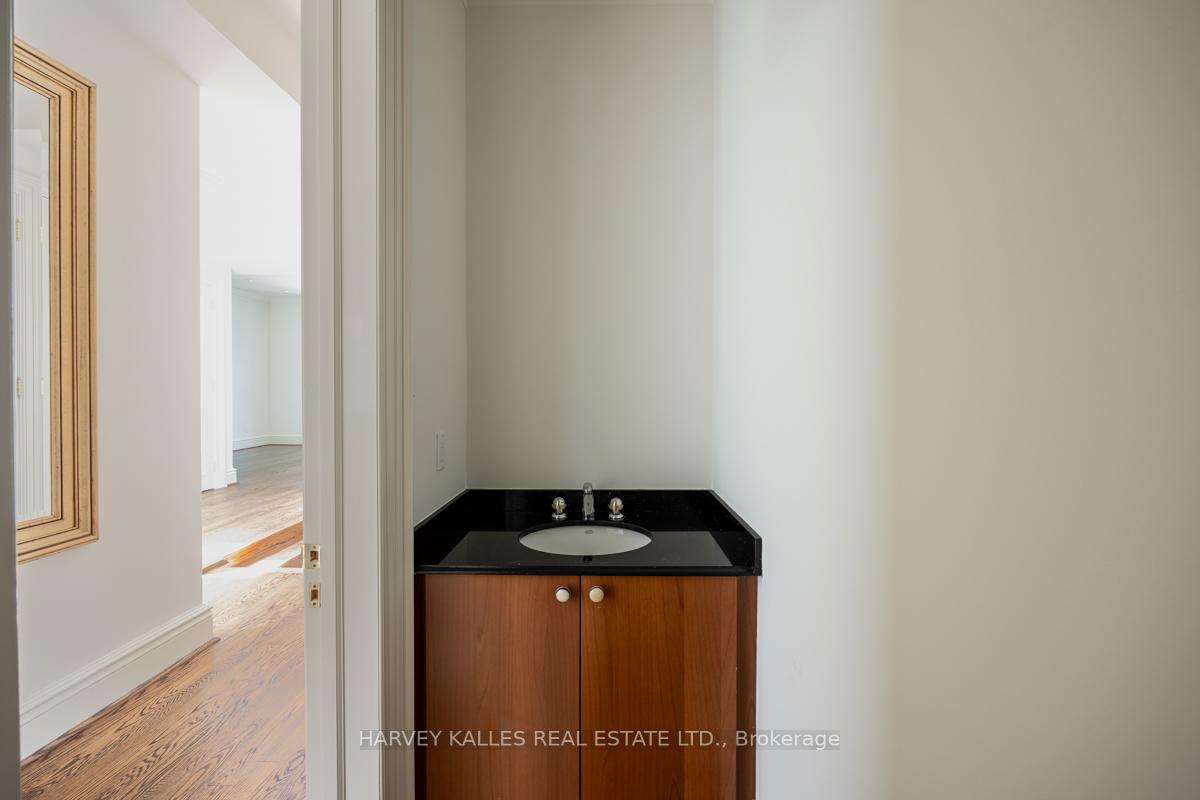 Photo 17 of 171B Balmoral Avenue, Toronto, Casa Loma — HOMEH