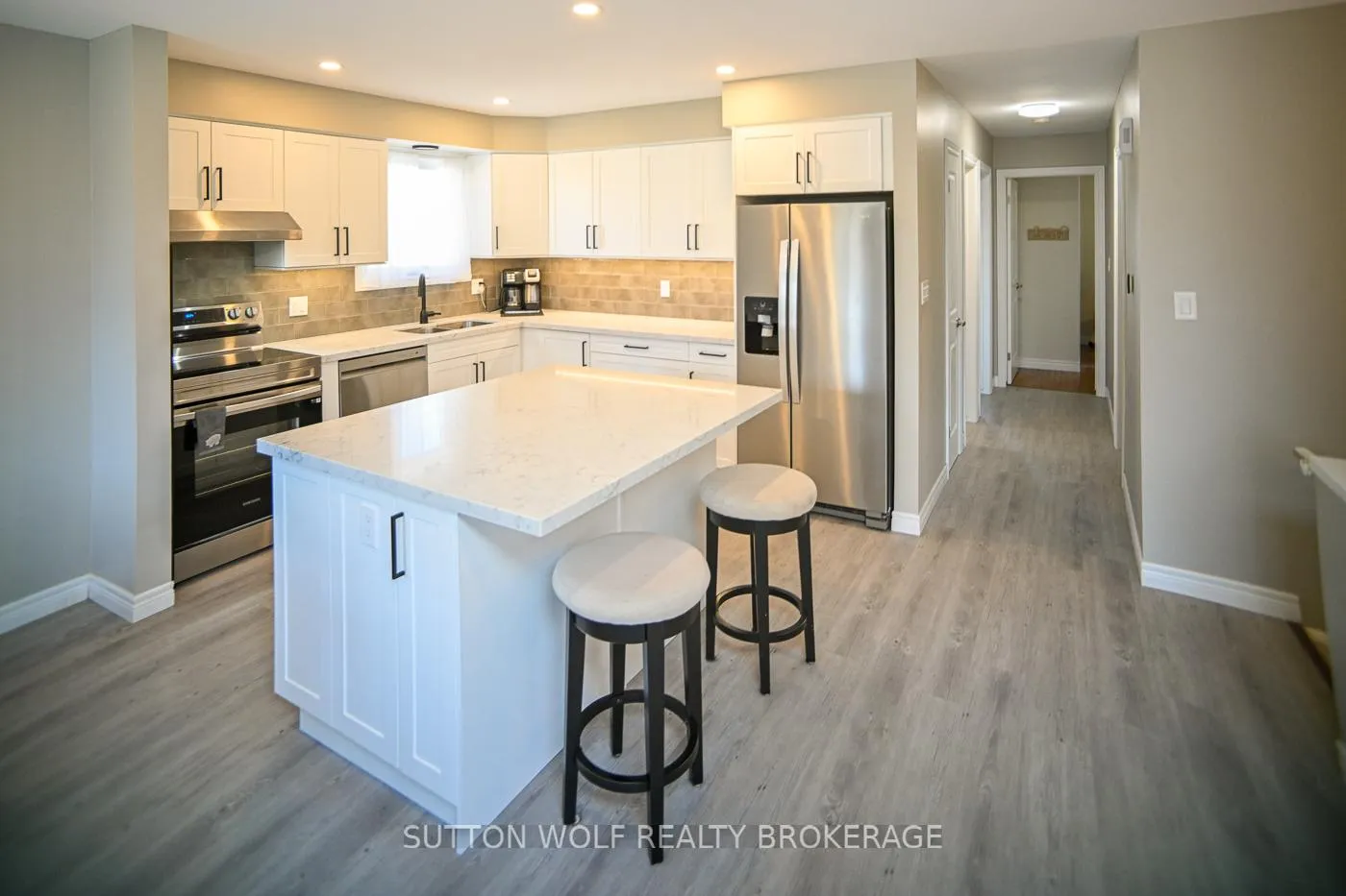 Photo 4 of 2272 Bentim Road, Strathroy-Caradoc, Mount Brydges — HOMEH