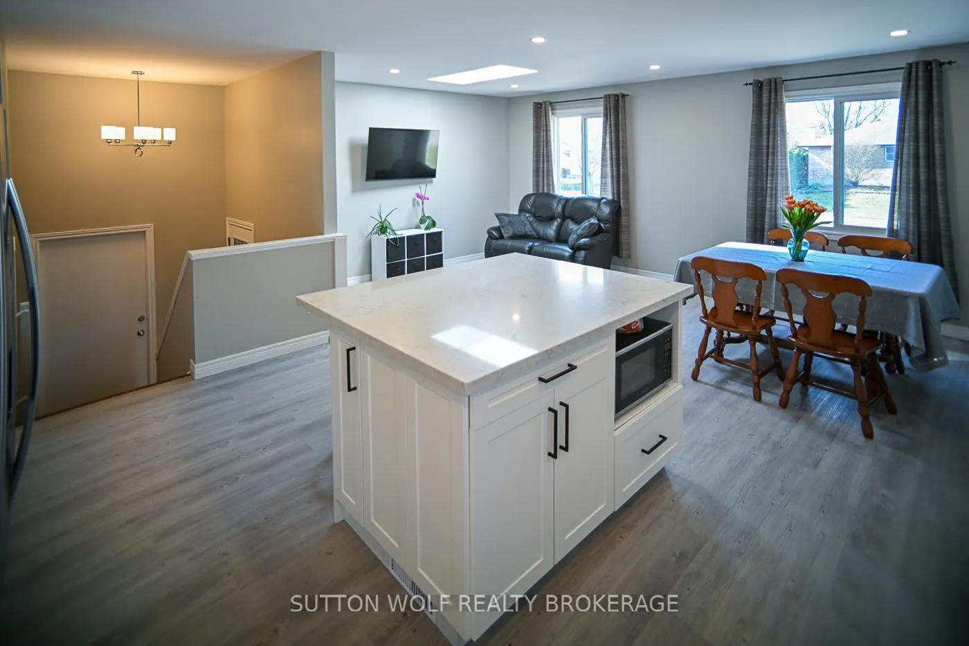 Photo 11 of 2272 Bentim Road, Strathroy-Caradoc, Mount Brydges — HOMEH