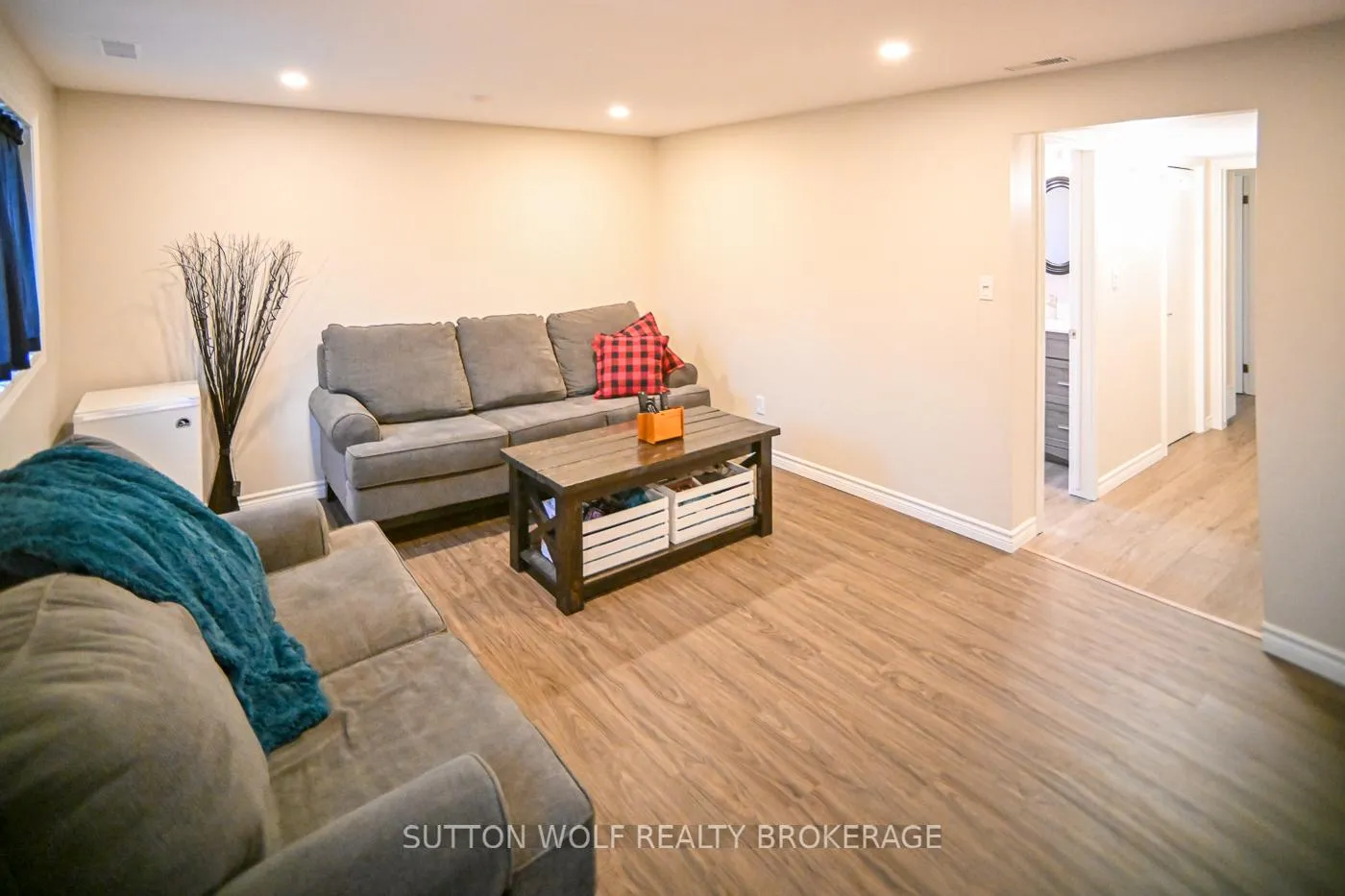 Photo 23 of 2272 Bentim Road, Strathroy-Caradoc, Mount Brydges — HOMEH