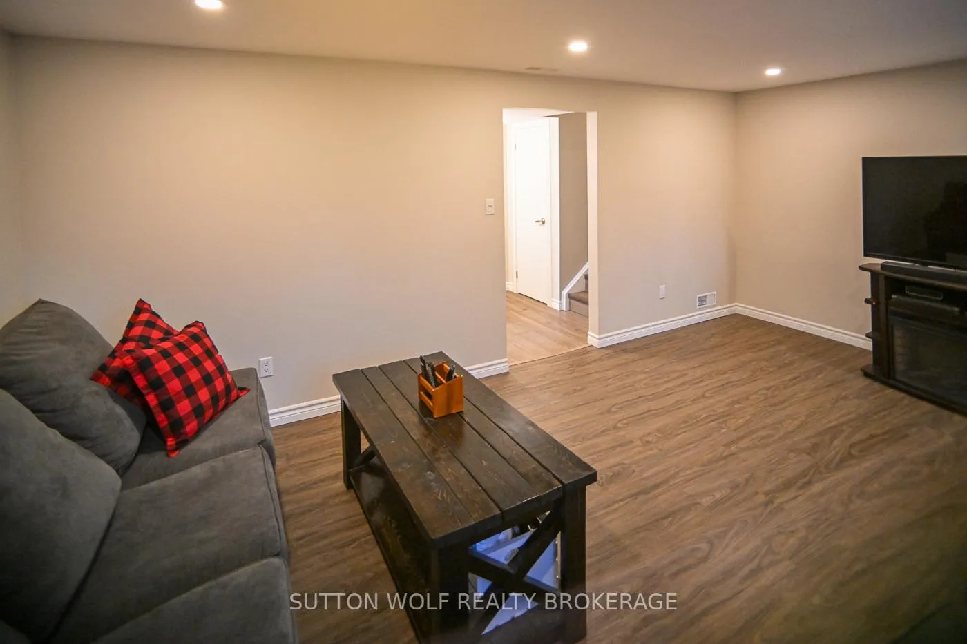 Photo 24 of 2272 Bentim Road, Strathroy-Caradoc, Mount Brydges — HOMEH