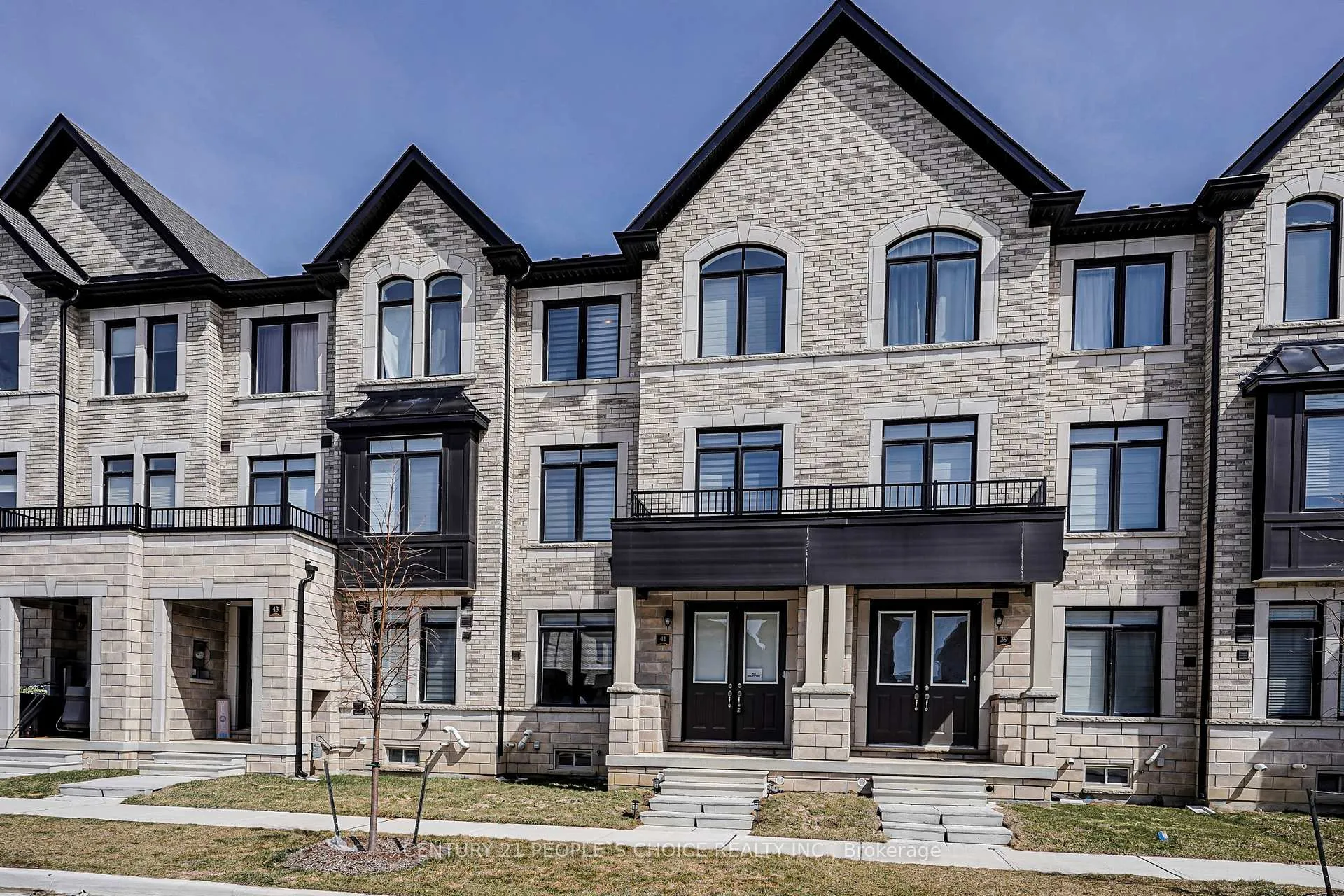 Photo 3 of 41 Minnock Street W, Caledon, Rural Caledon — HOMEH