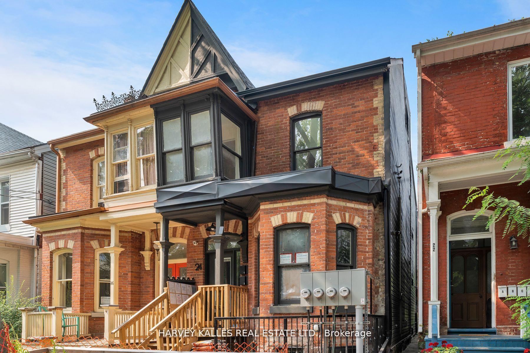 Photo 1 of Unit 2 (MainFloor), 24 Sullivan Street, Toronto, Kensington-Chinatown — HOMEH