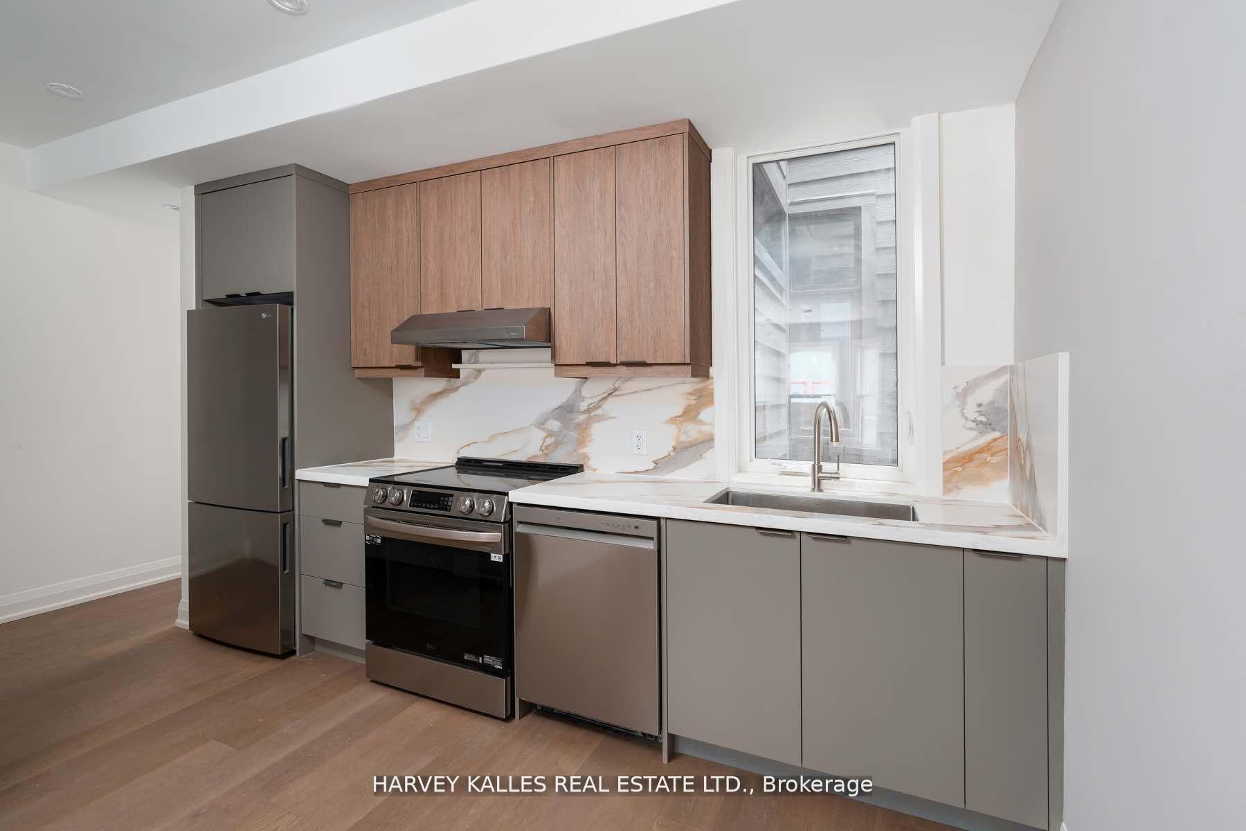 Photo 4 of Unit 2 (MainFloor), 24 Sullivan Street, Toronto, Kensington-Chinatown — HOMEH