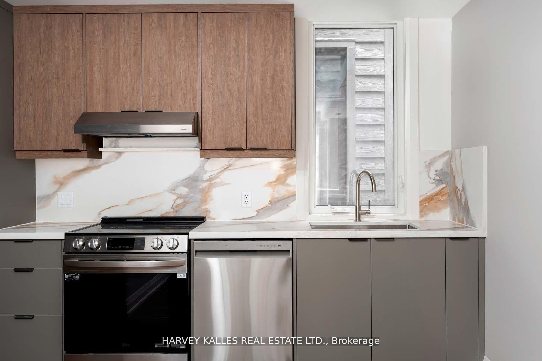Photo 5 of Unit 2 (MainFloor), 24 Sullivan Street, Toronto, Kensington-Chinatown — HOMEH