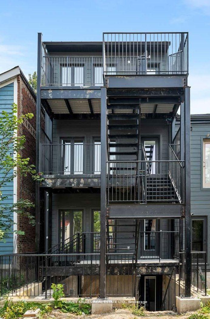 Photo 13 of Unit 2 (MainFloor), 24 Sullivan Street, Toronto, Kensington-Chinatown — HOMEH