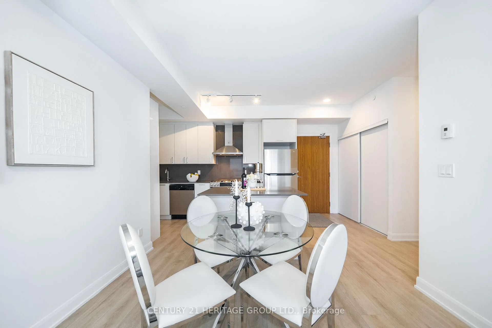 Photo 10 of Unit 610, 385 Osler Street, Toronto, Weston-Pellam Park — HOMEH