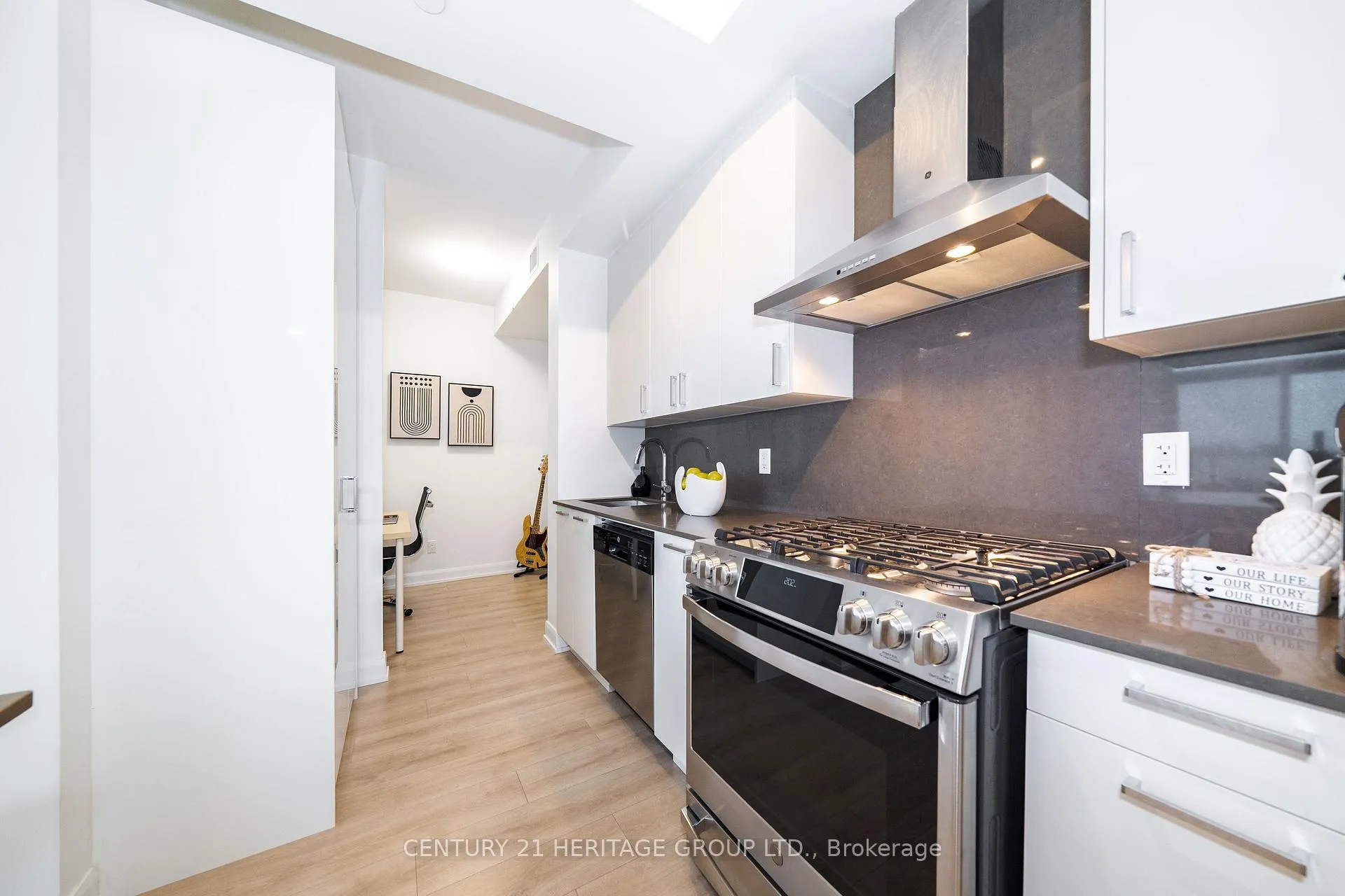 Photo 12 of Unit 610, 385 Osler Street, Toronto, Weston-Pellam Park — HOMEH
