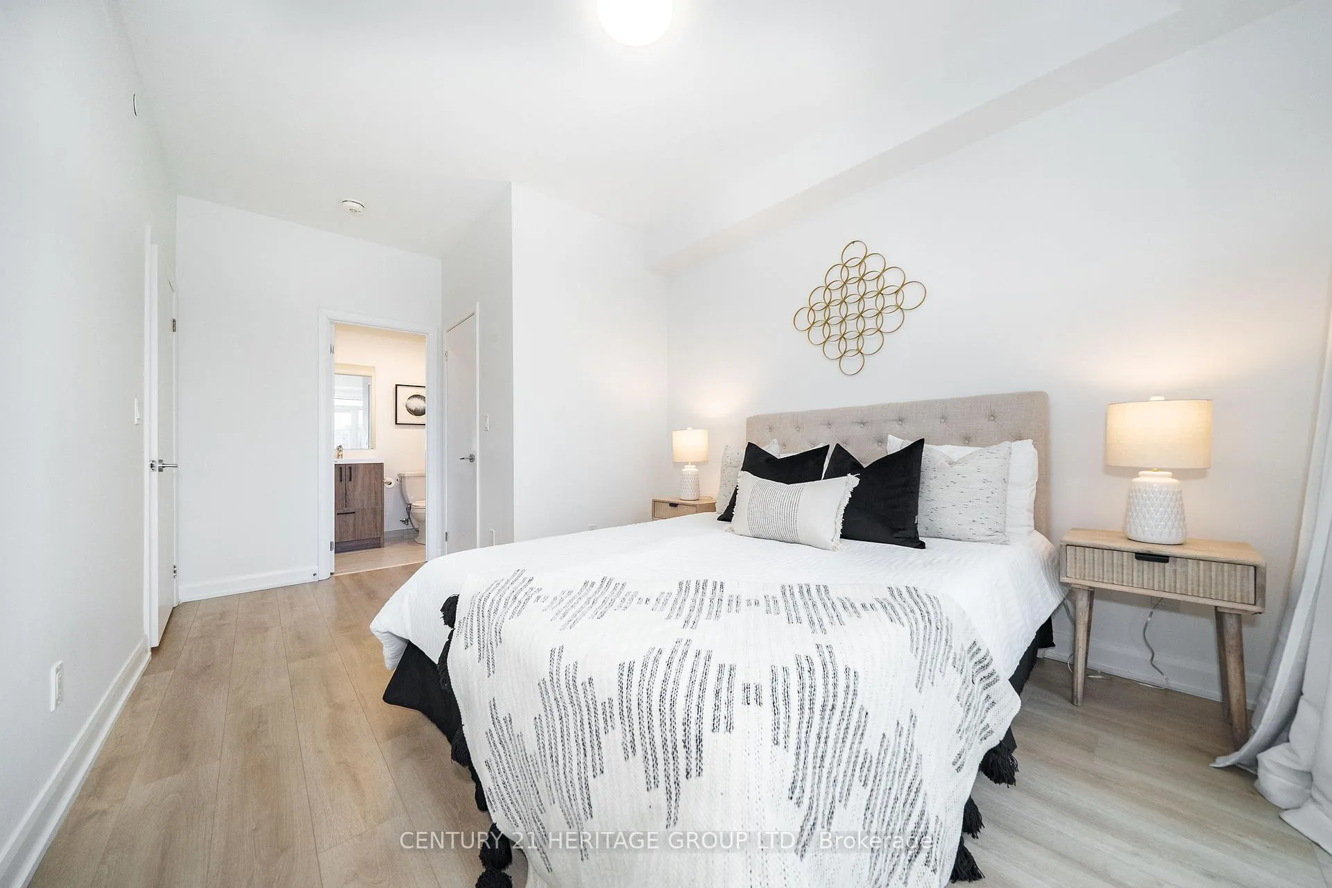 Photo 24 of Unit 610, 385 Osler Street, Toronto, Weston-Pellam Park — HOMEH
