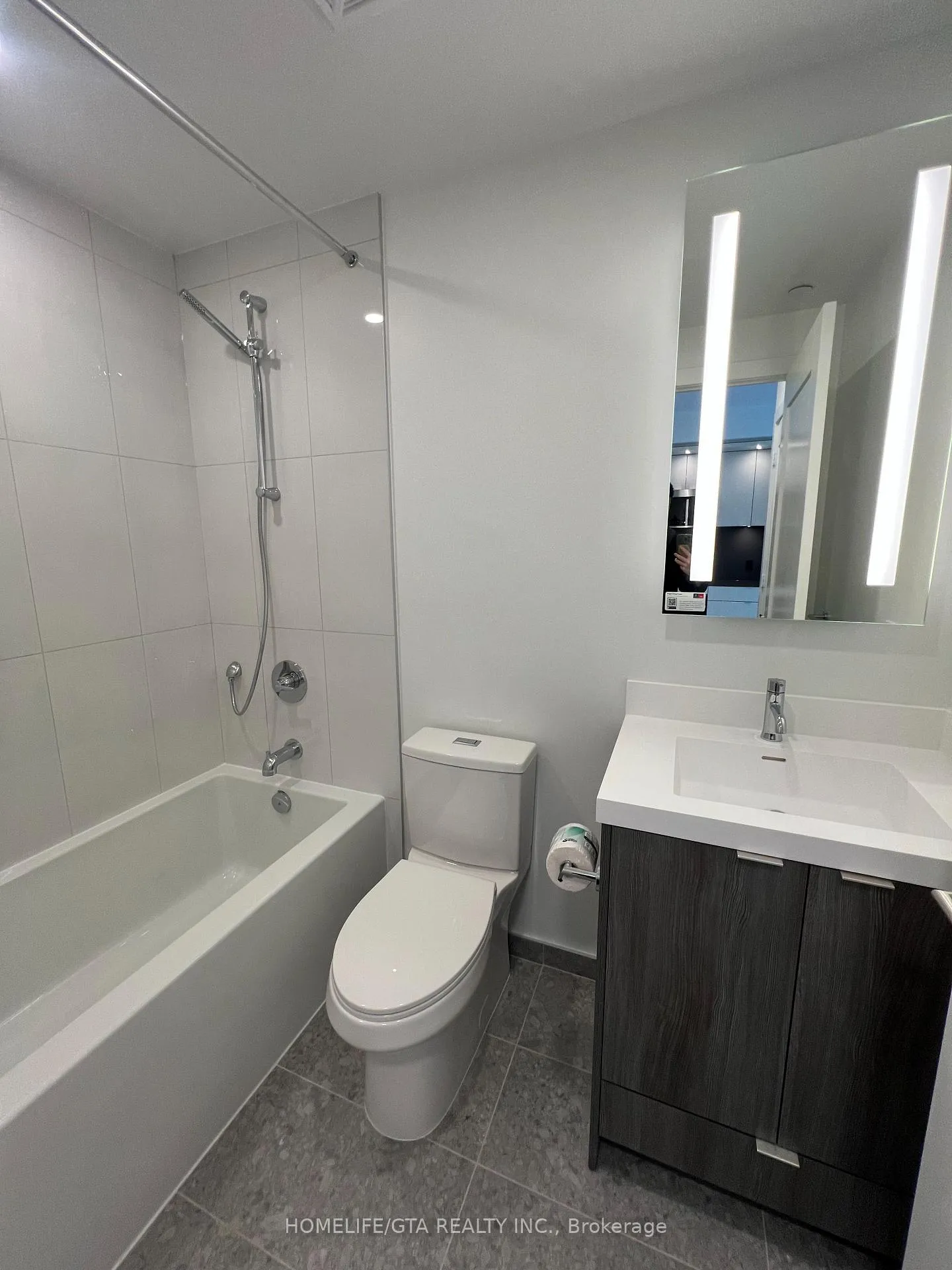 Photo 4 of Unit 1805, 60 Central Park Roadway, Etobicoke, Islington-City Centre West — HOMEH