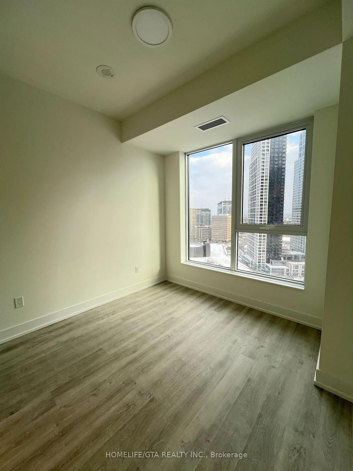 Photo 6 of Unit 1805, 60 Central Park Roadway, Etobicoke, Islington-City Centre West — HOMEH