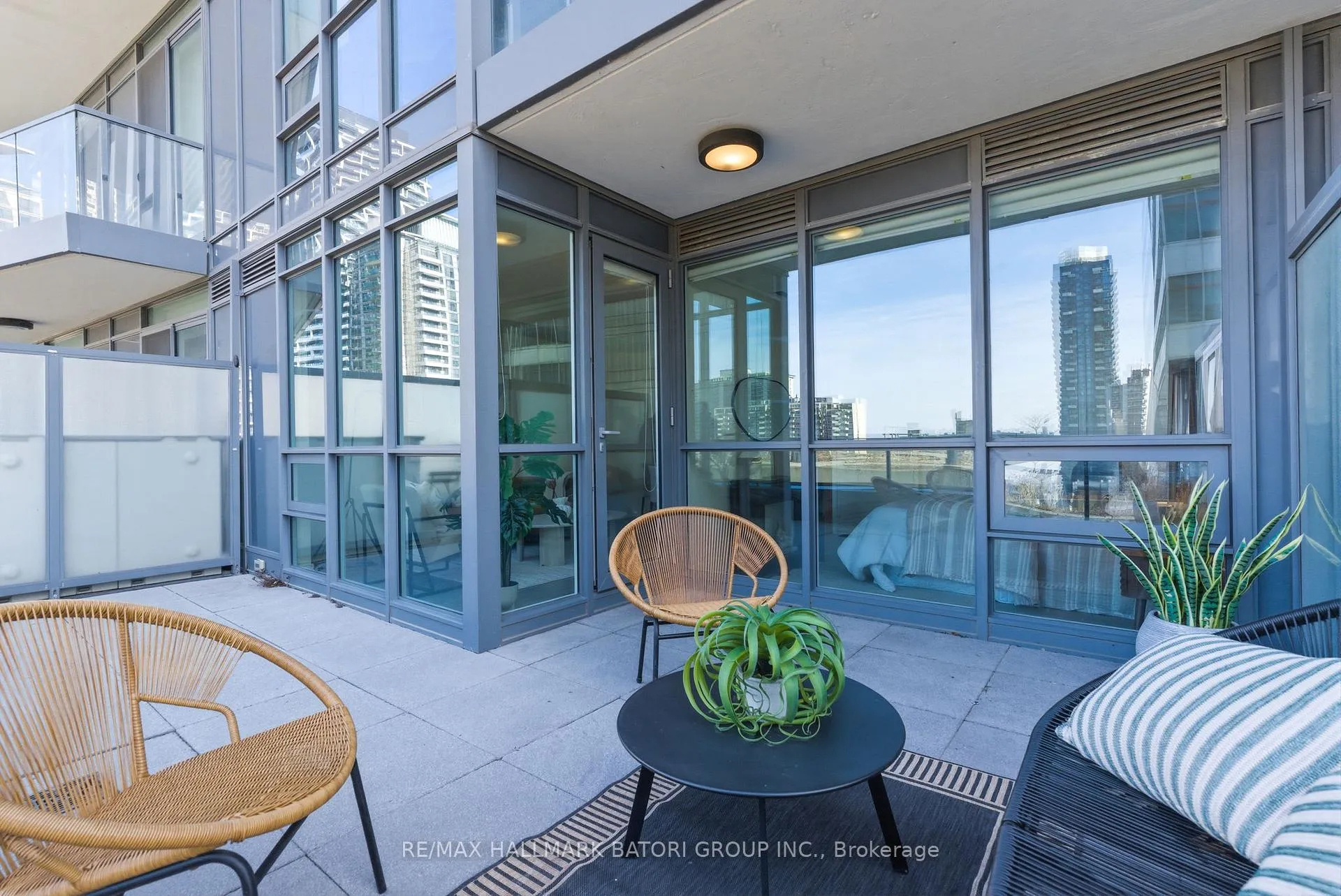 Photo 16 of Unit 706, 30 Roehampton Avenue, Toronto, Mount Pleasant West — HOMEH