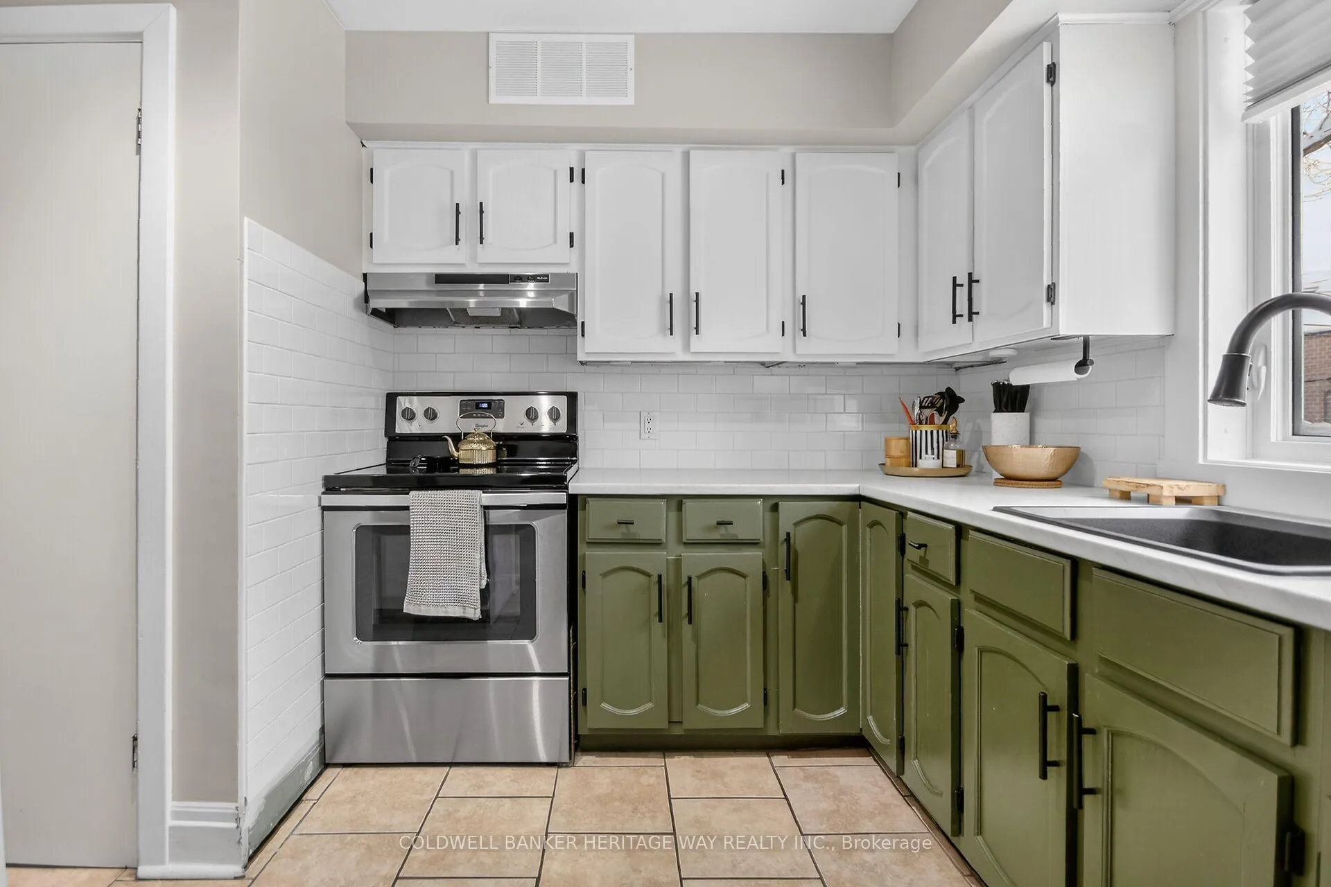 Photo 19 of 1009 Third Street E, Cornwall — HOMEH