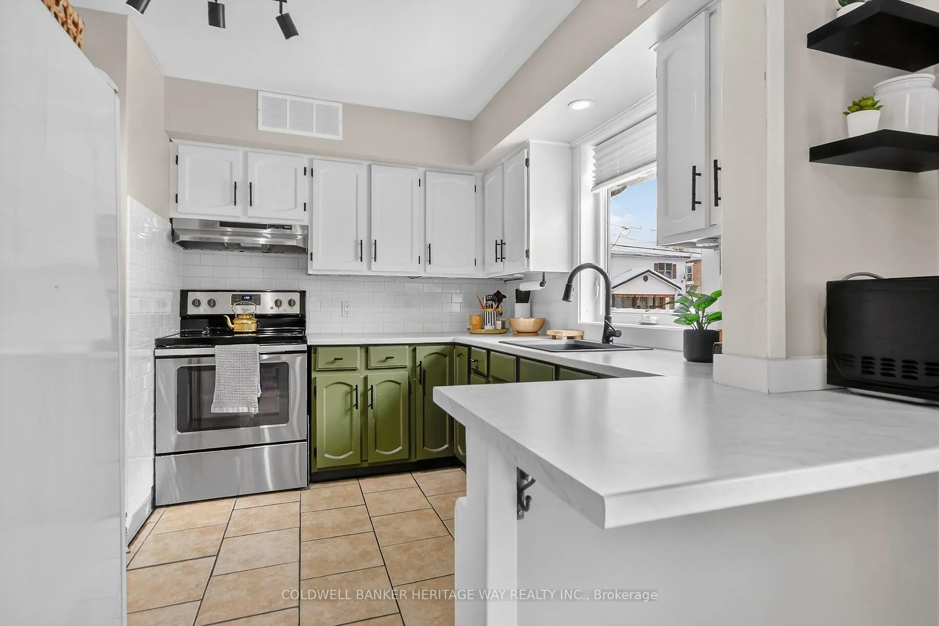 Photo 21 of 1009 Third Street E, Cornwall — HOMEH