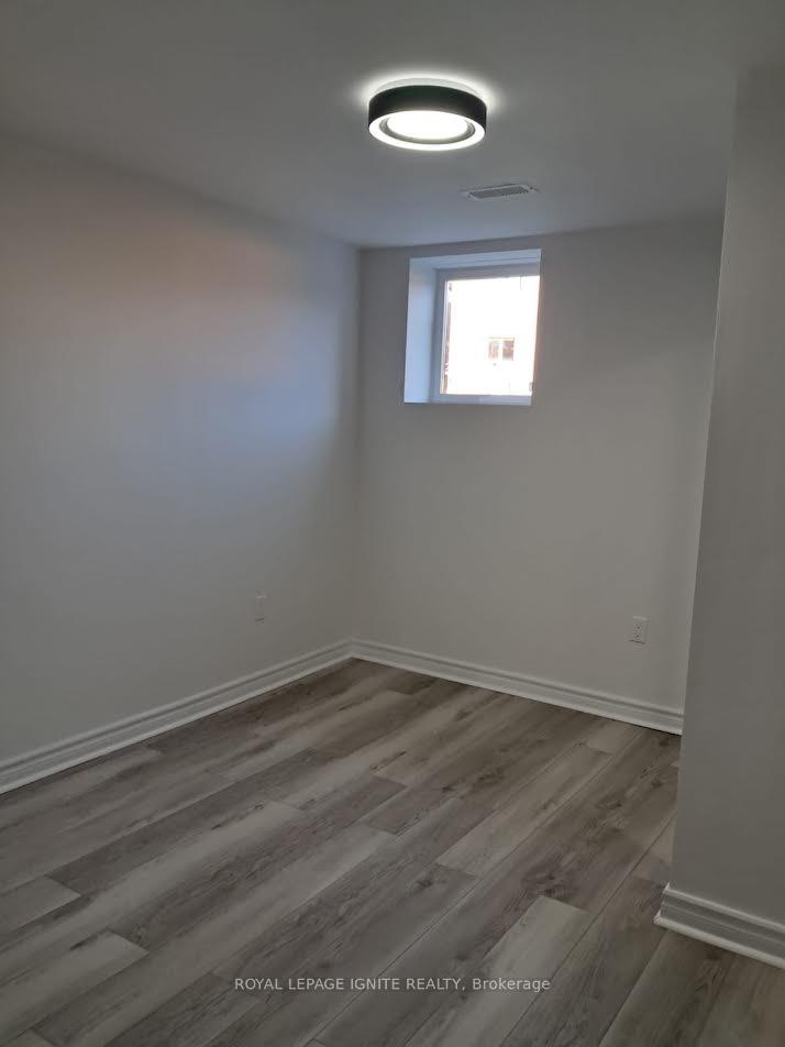 Photo 3 of 32 Baker Street, Thorold, Thorold Downtown — HOMEH