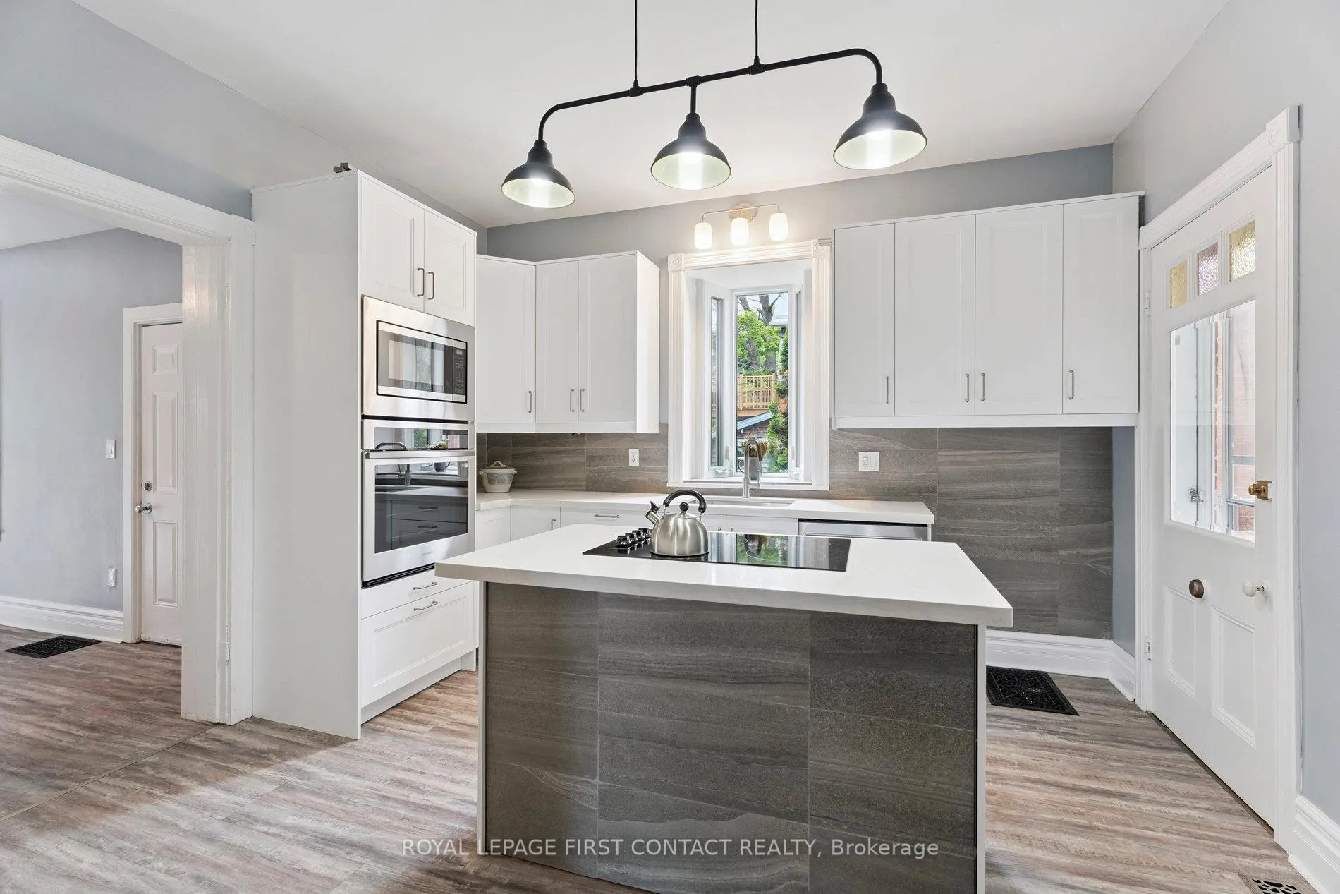 Photo 11 of 55 Burton Avenue, Barrie, Allandale — HOMEH