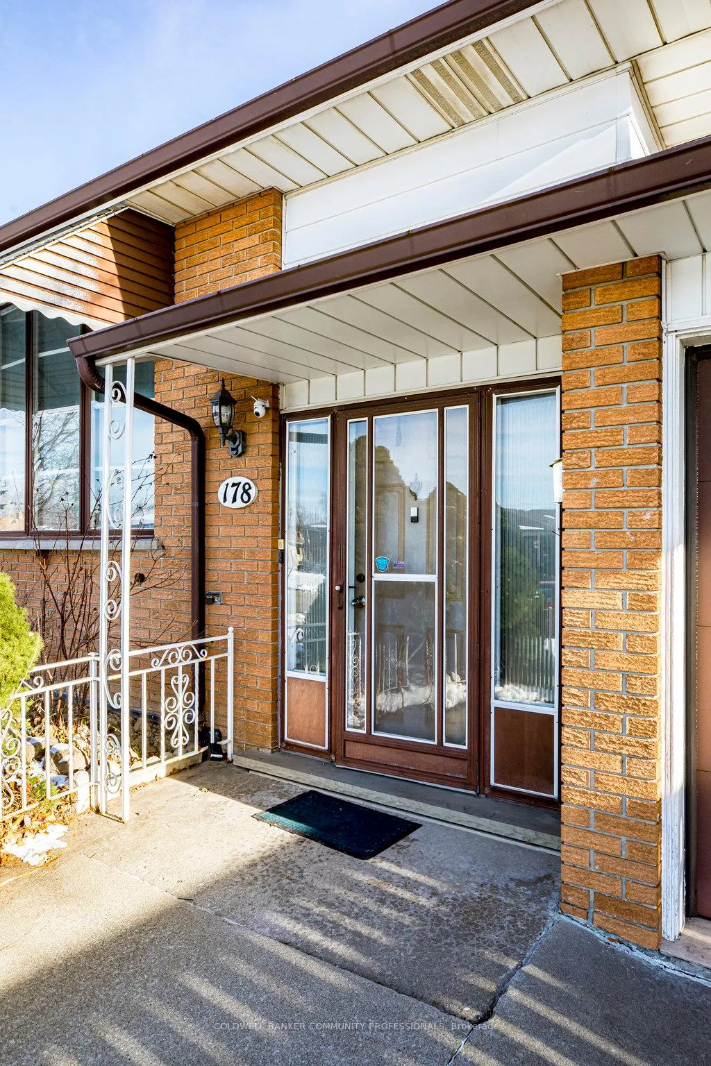 Photo 4 of 178 Marcella Crescent, Hamilton, Gershome — HOMEH