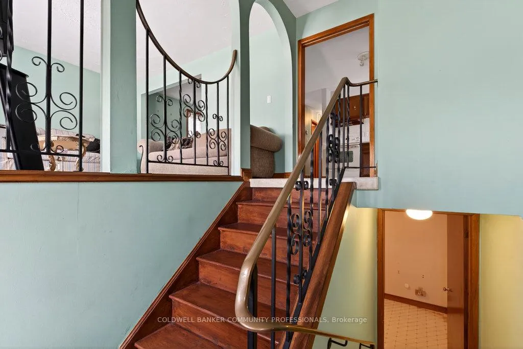 Photo 7 of 178 Marcella Crescent, Hamilton, Gershome — HOMEH
