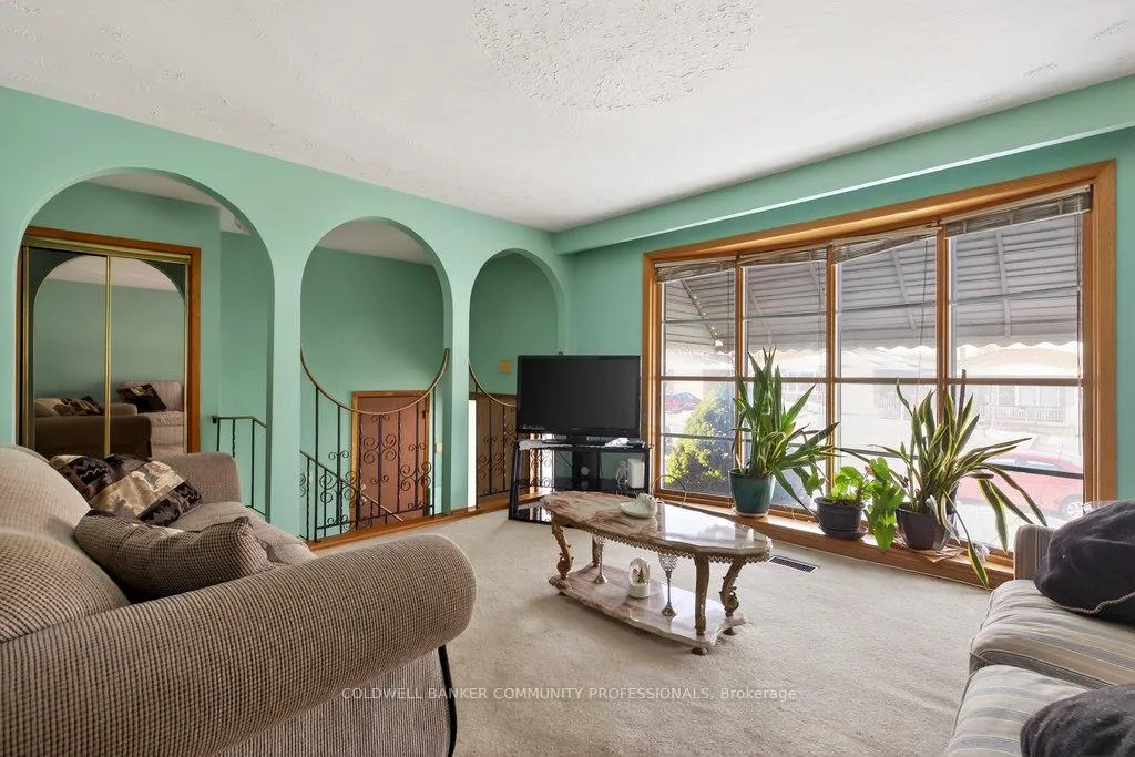 Photo 9 of 178 Marcella Crescent, Hamilton, Gershome — HOMEH