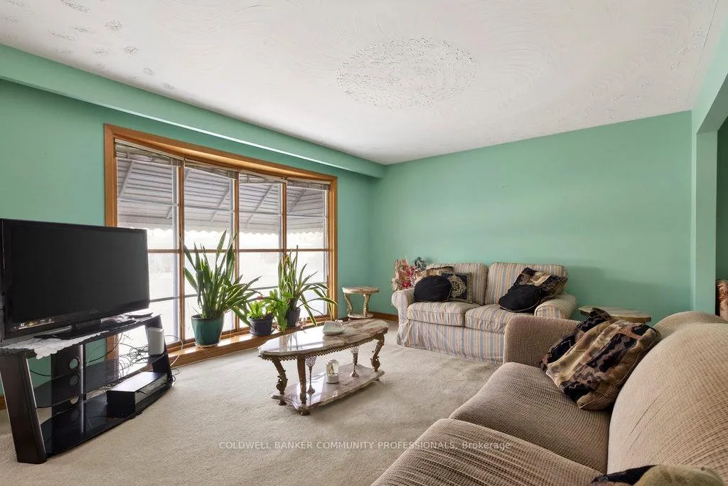 Photo 10 of 178 Marcella Crescent, Hamilton, Gershome — HOMEH