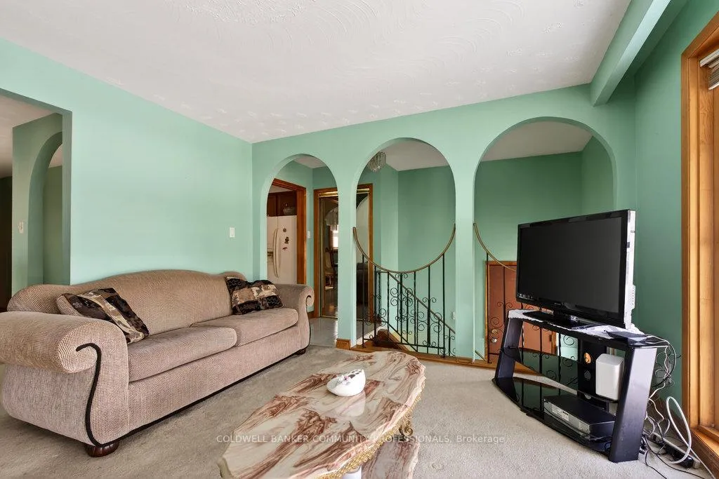 Photo 13 of 178 Marcella Crescent, Hamilton, Gershome — HOMEH