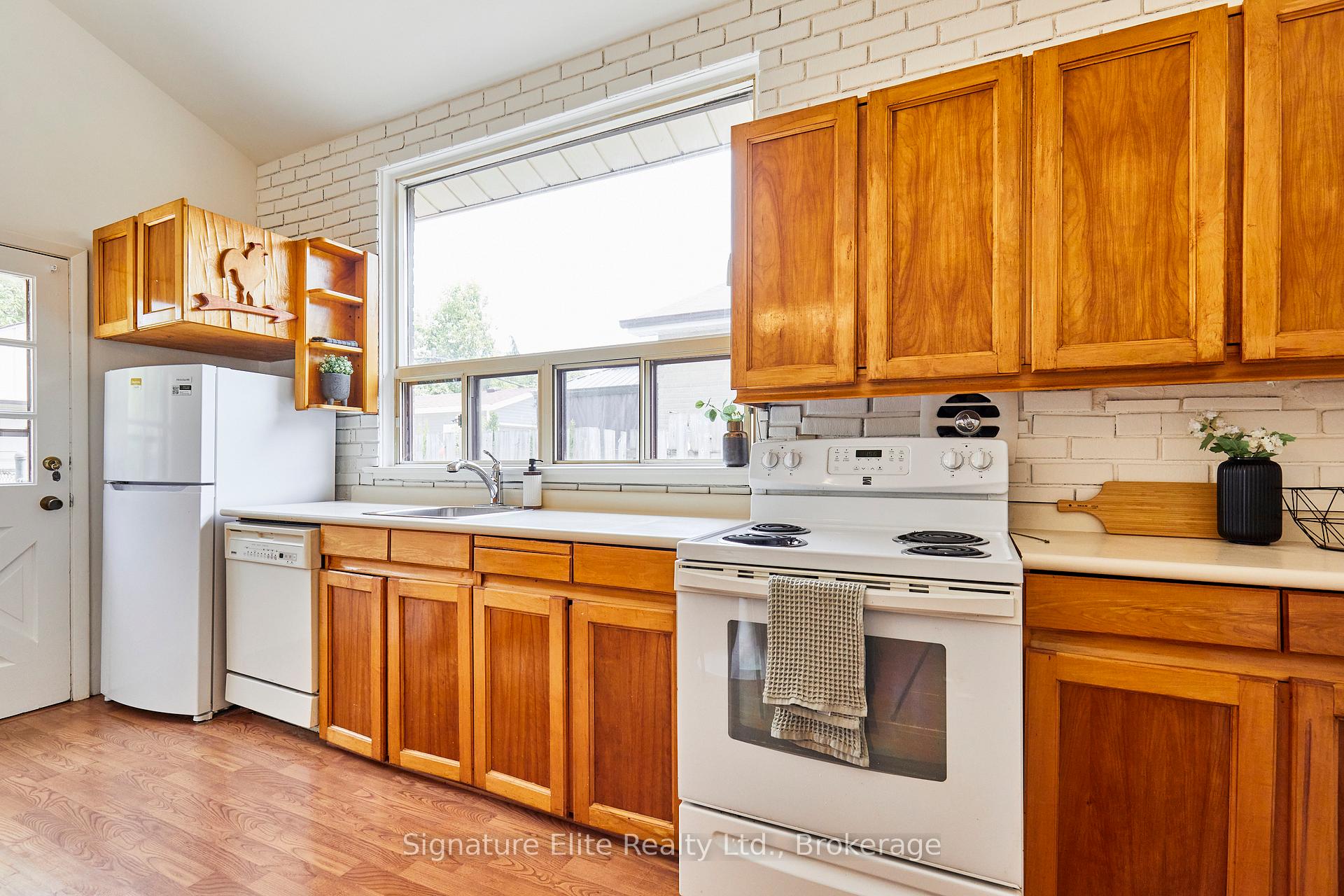 Photo 11 of 25 Farmbrook Road, Scarborough, Woburn — HOMEH