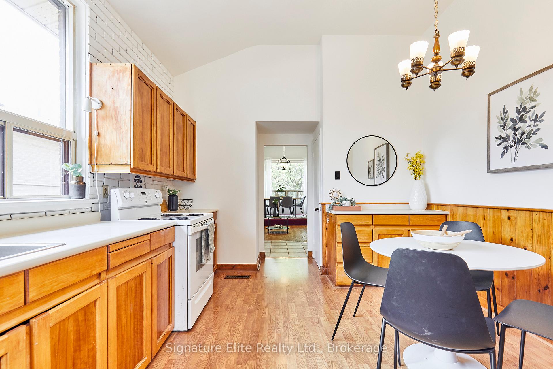 Photo 12 of 25 Farmbrook Road, Scarborough, Woburn — HOMEH