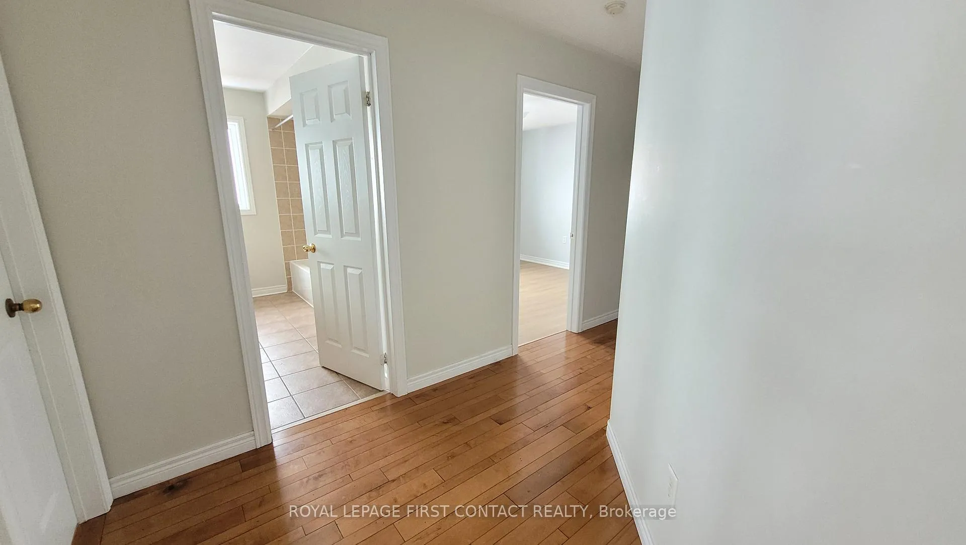 Photo 11 of Unit UPPER, 58 Lake Crescent, Barrie, Holly — HOMEH