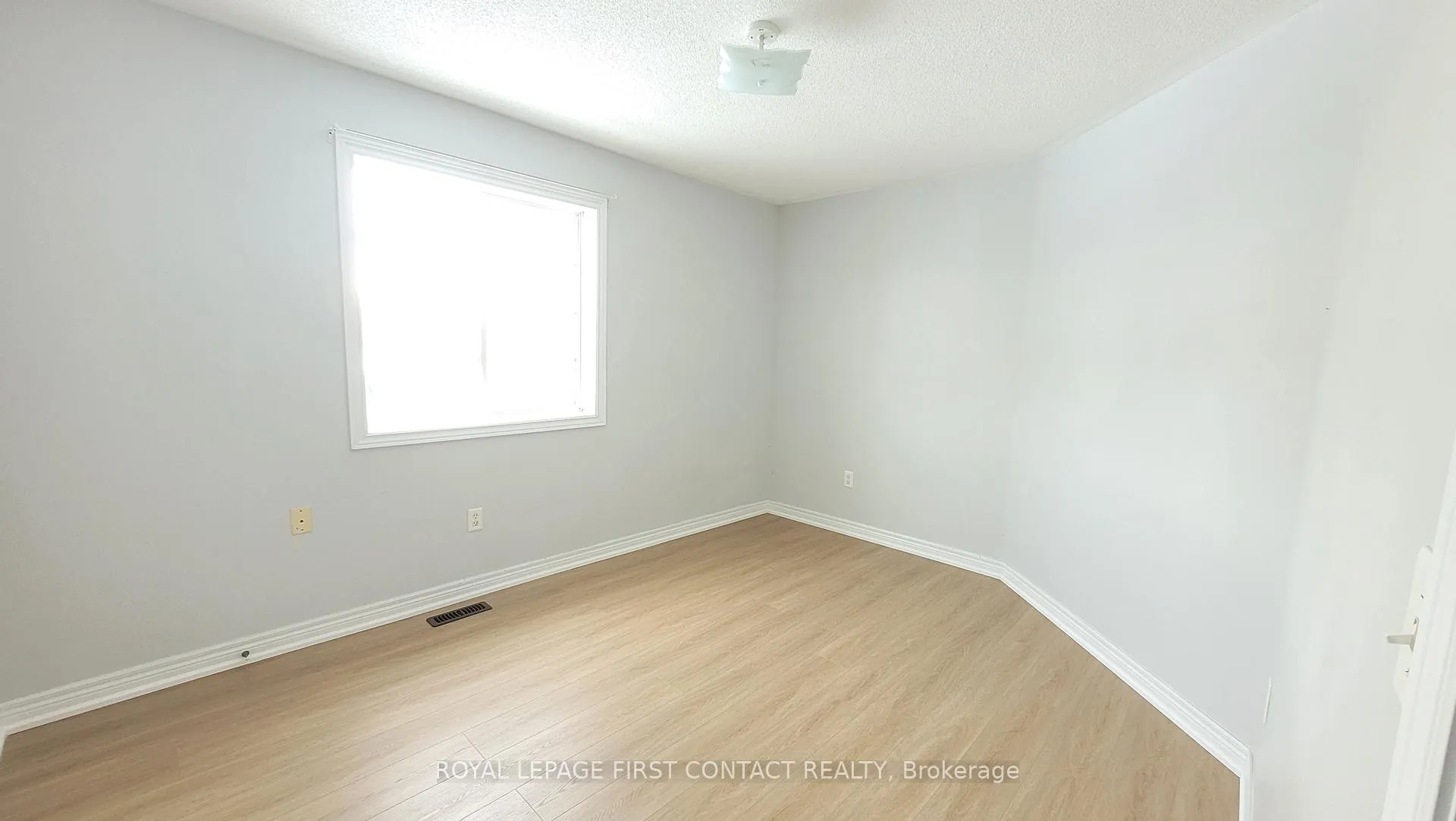 Photo 17 of Unit UPPER, 58 Lake Crescent, Barrie, Holly — HOMEH
