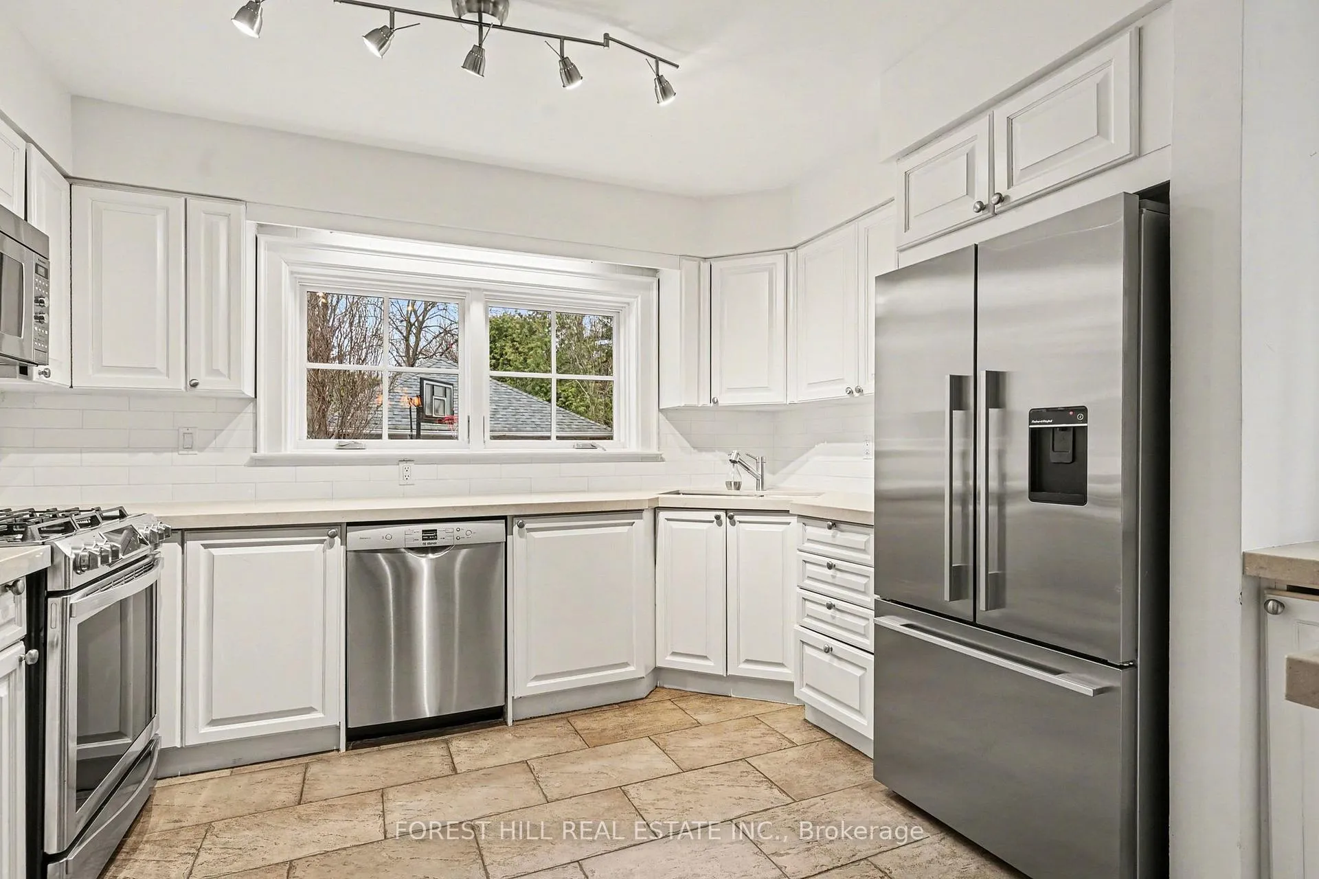 Photo 12 of 289 Glengrove Avenue, Toronto, Lawrence Park South — HOMEH