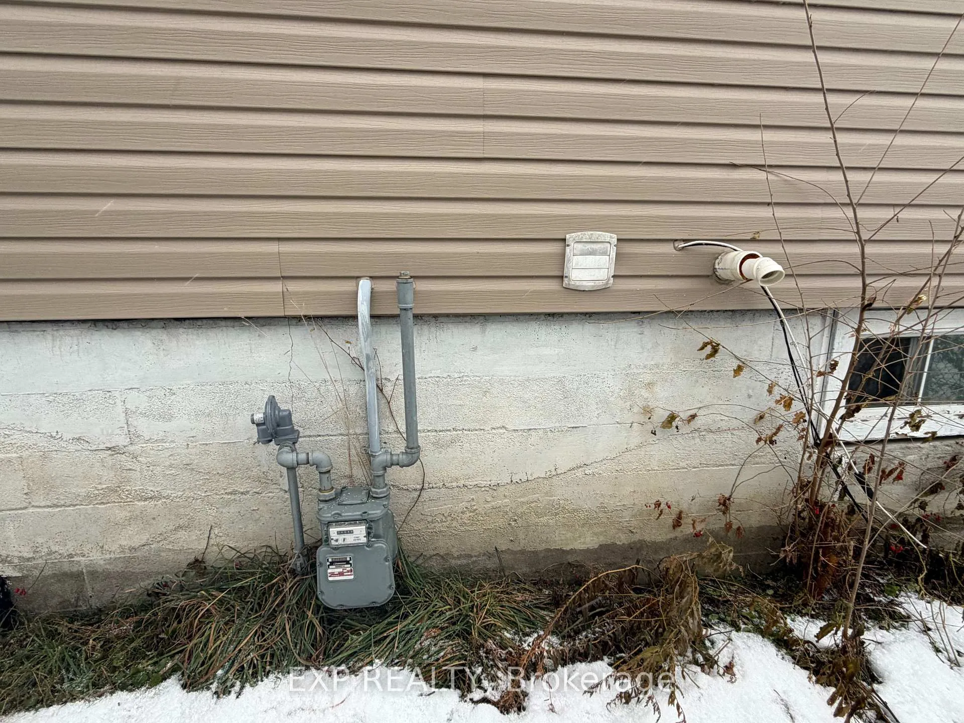 Photo 6 of 16 Nelson Street, Norfolk, Simcoe — HOMEH