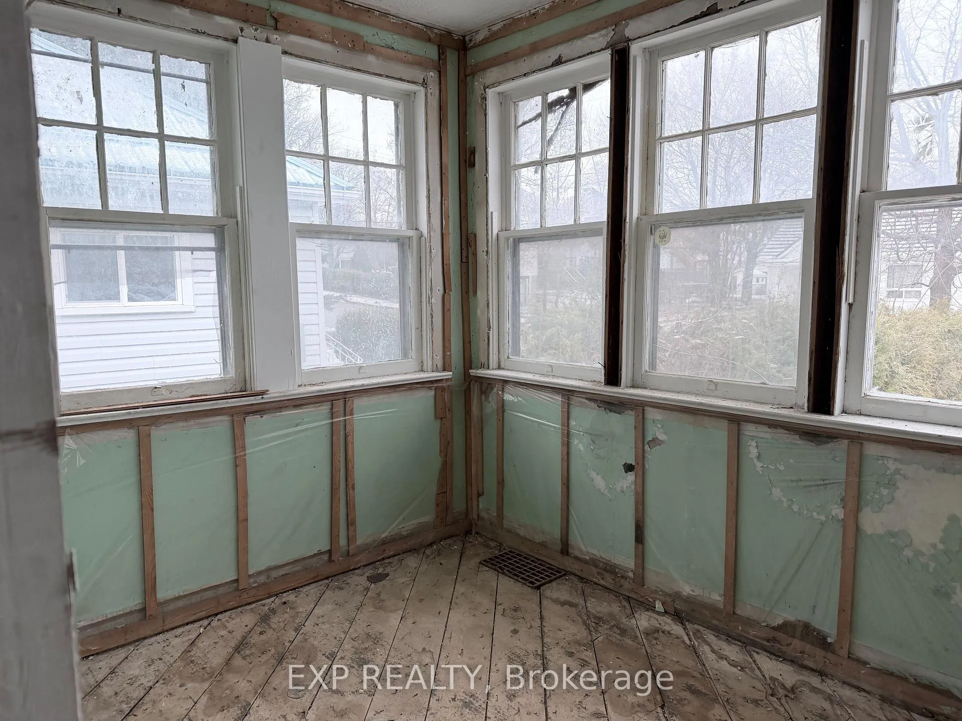 Photo 13 of 16 Nelson Street, Norfolk, Simcoe — HOMEH