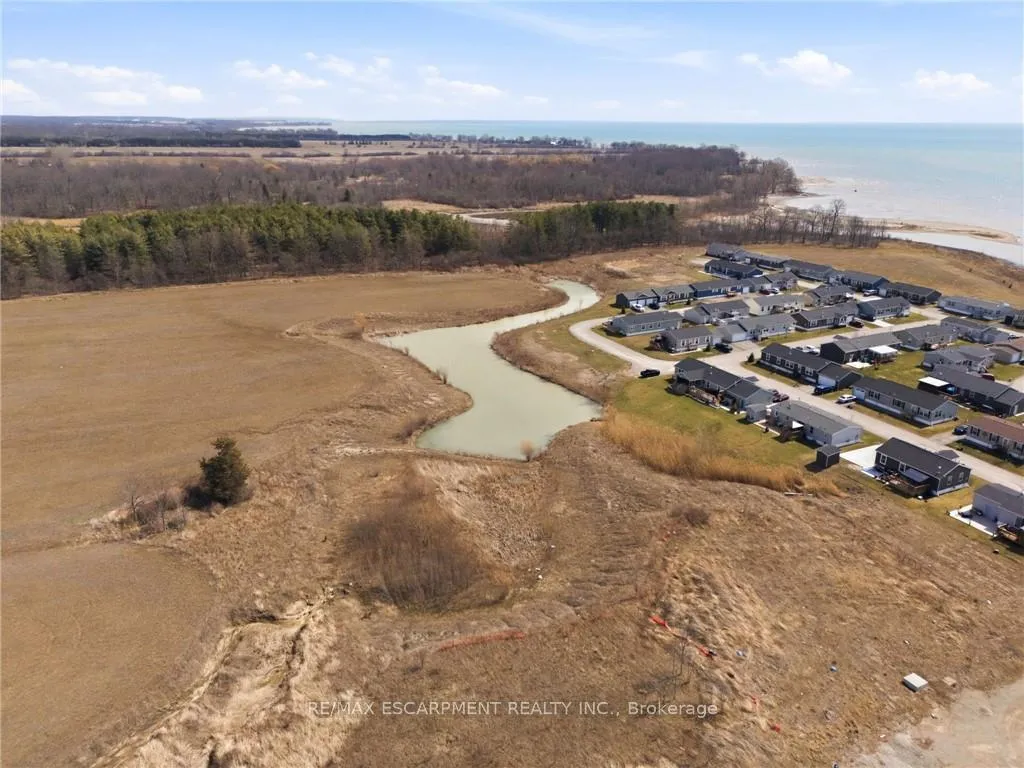 Photo 5 of 20 Hickory Hollow, Haldimand, Nanticoke — HOMEH