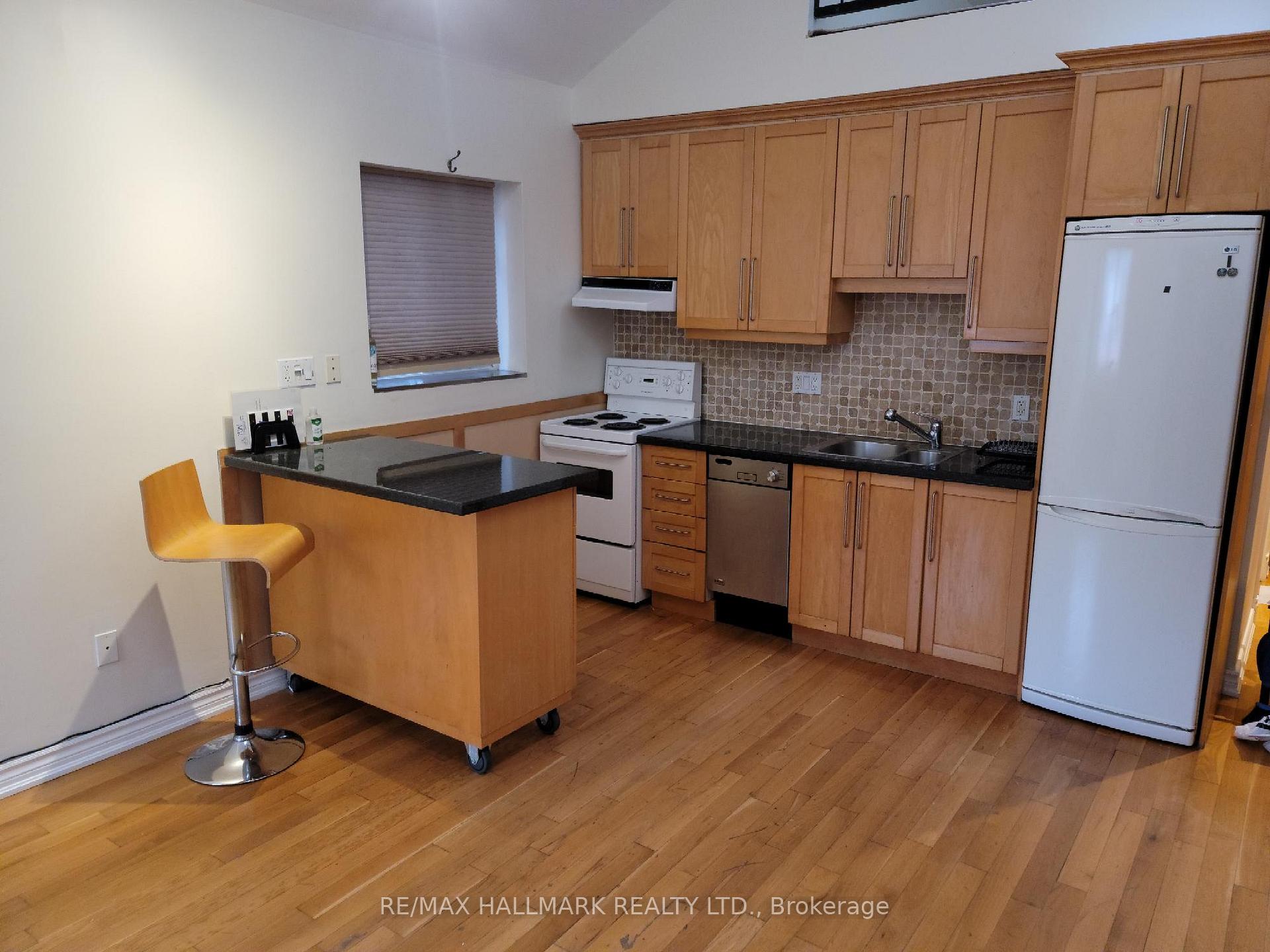 Photo 1 of Unit 2B, 8 St. Joseph Street, Toronto, Bay Street Corridor — HOMEH