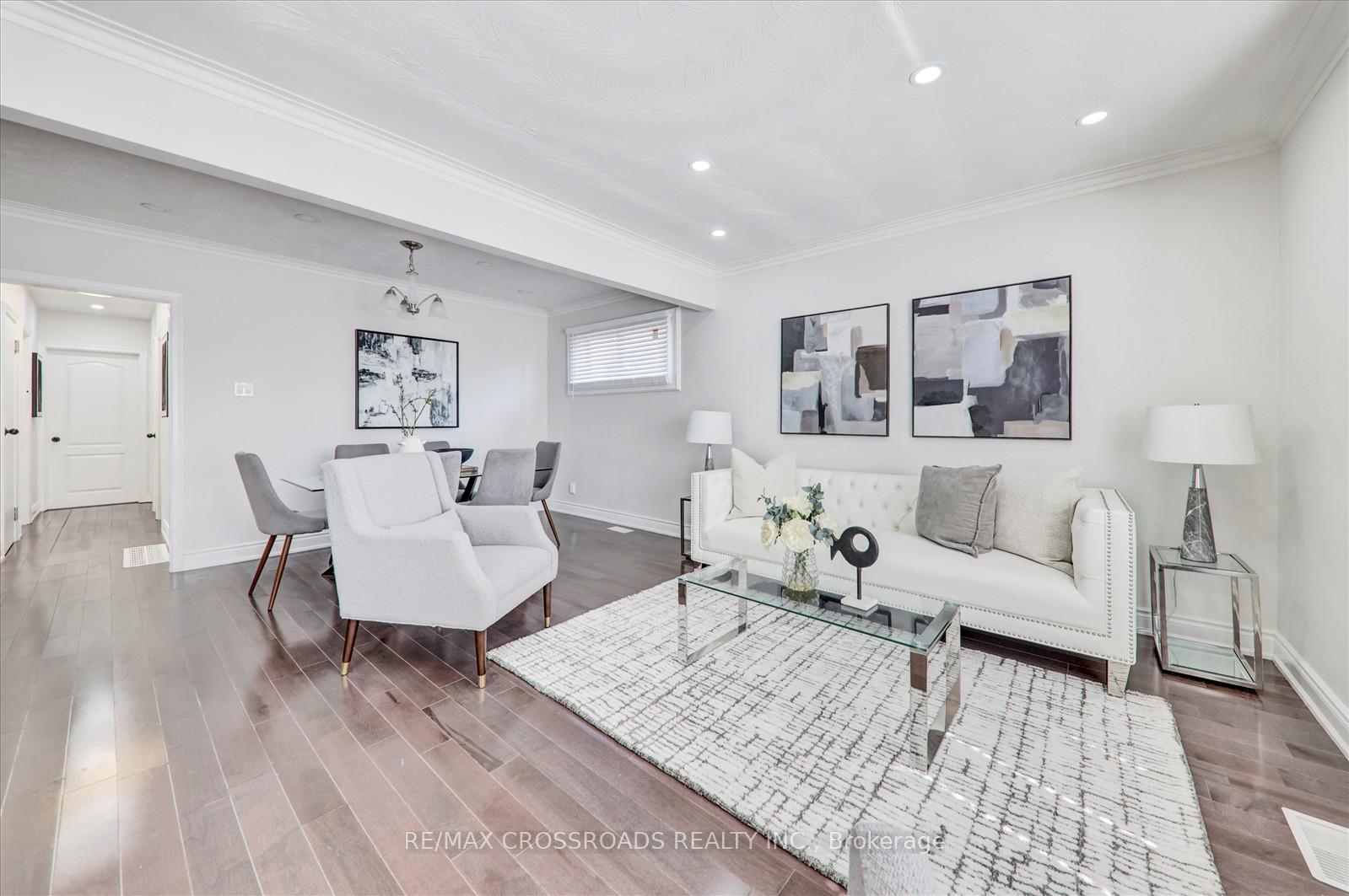 Photo 7 of 31 Benlight Crescent, Scarborough, Woburn — HOMEH