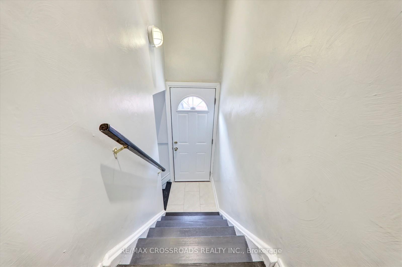 Photo 23 of 31 Benlight Crescent, Scarborough, Woburn — HOMEH