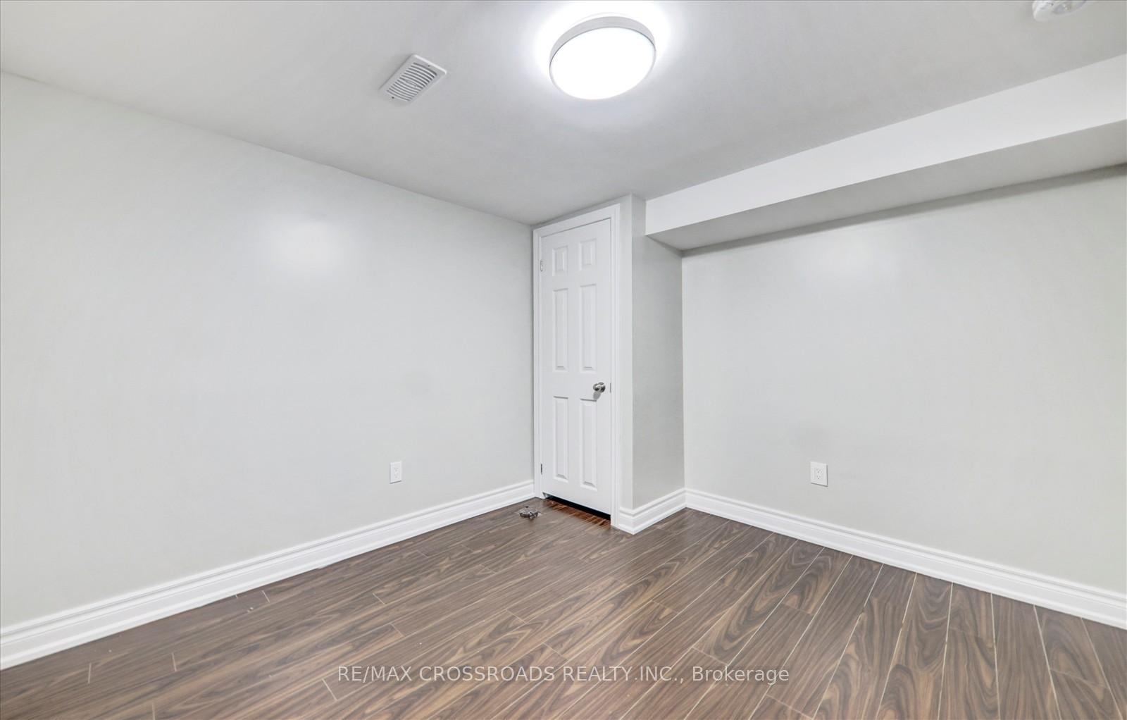 Photo 32 of 31 Benlight Crescent, Scarborough, Woburn — HOMEH