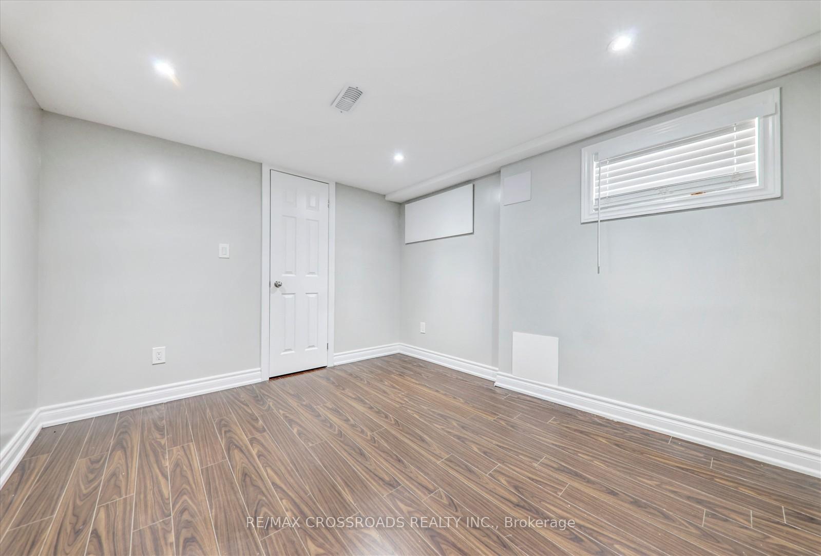 Photo 34 of 31 Benlight Crescent, Scarborough, Woburn — HOMEH