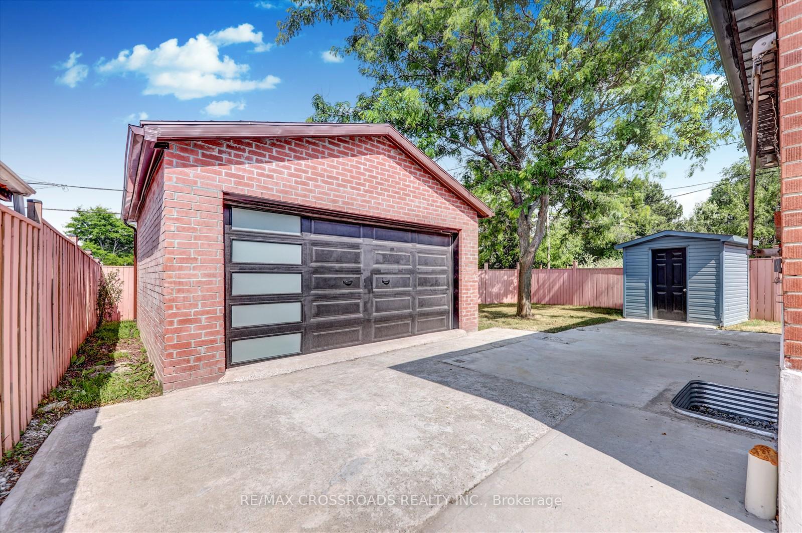 Photo 37 of 31 Benlight Crescent, Scarborough, Woburn — HOMEH