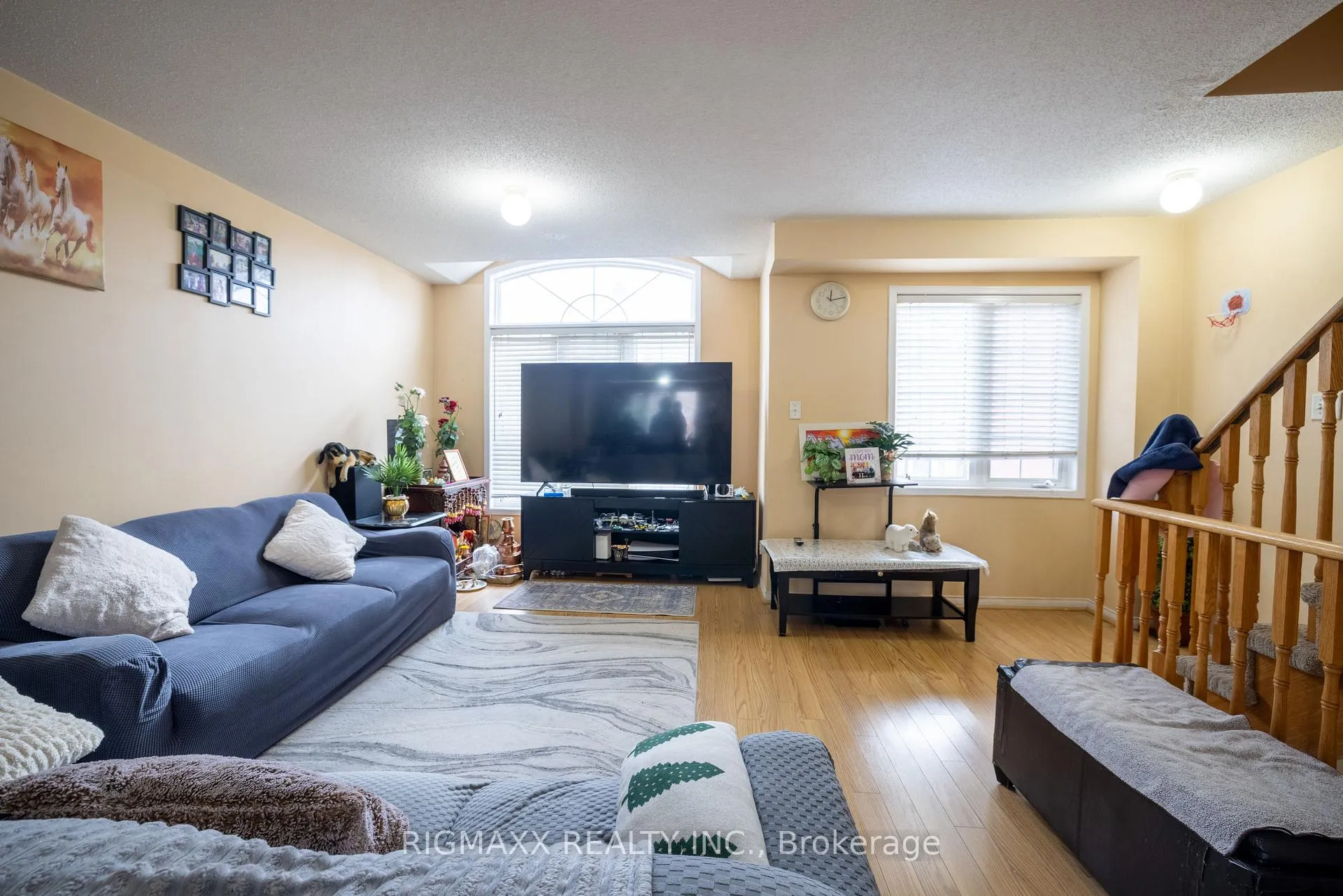 Photo 5 of 81 Bernard Avenue, Brampton, Fletcher's Creek South — HOMEH