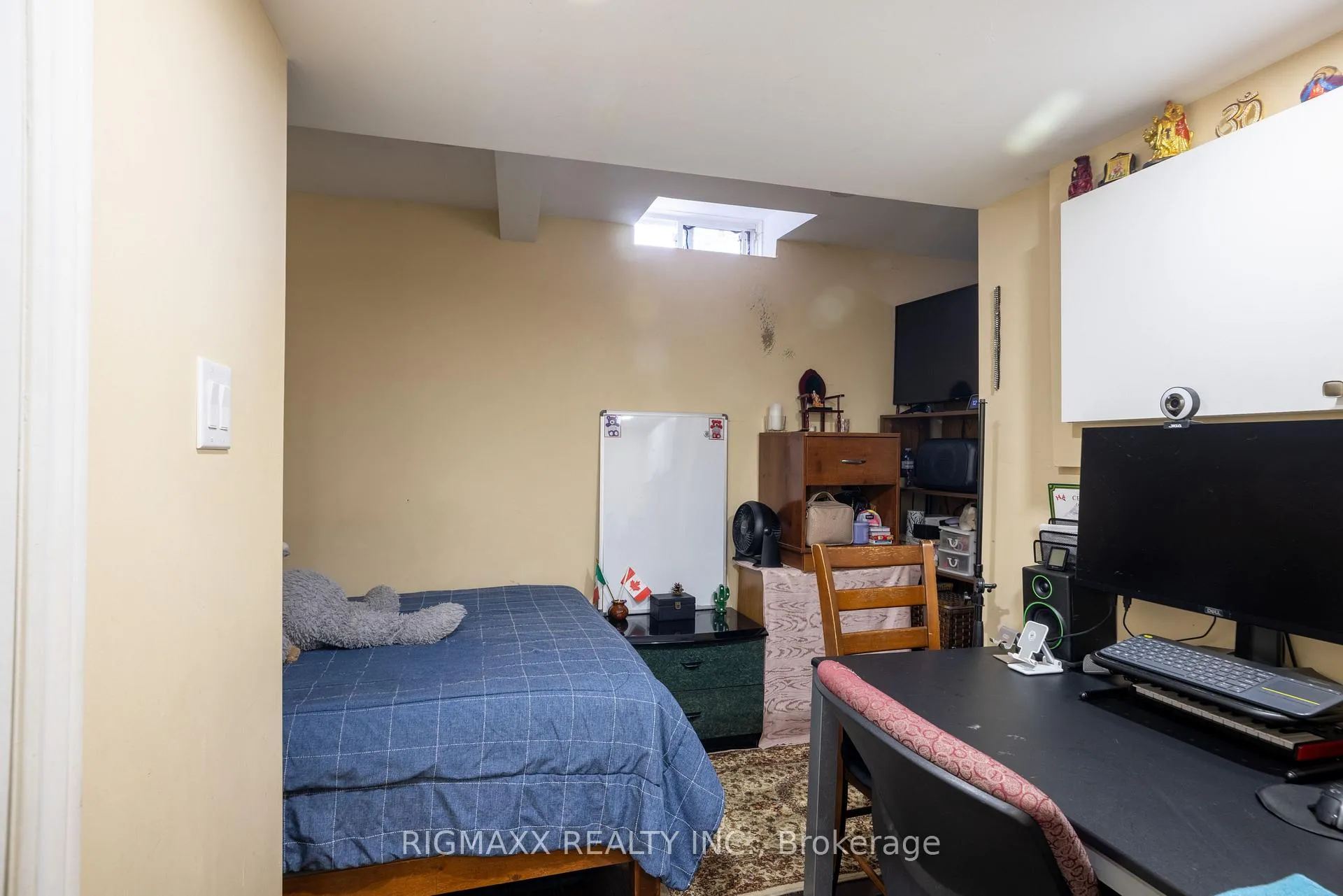 Photo 12 of 81 Bernard Avenue, Brampton, Fletcher's Creek South — HOMEH