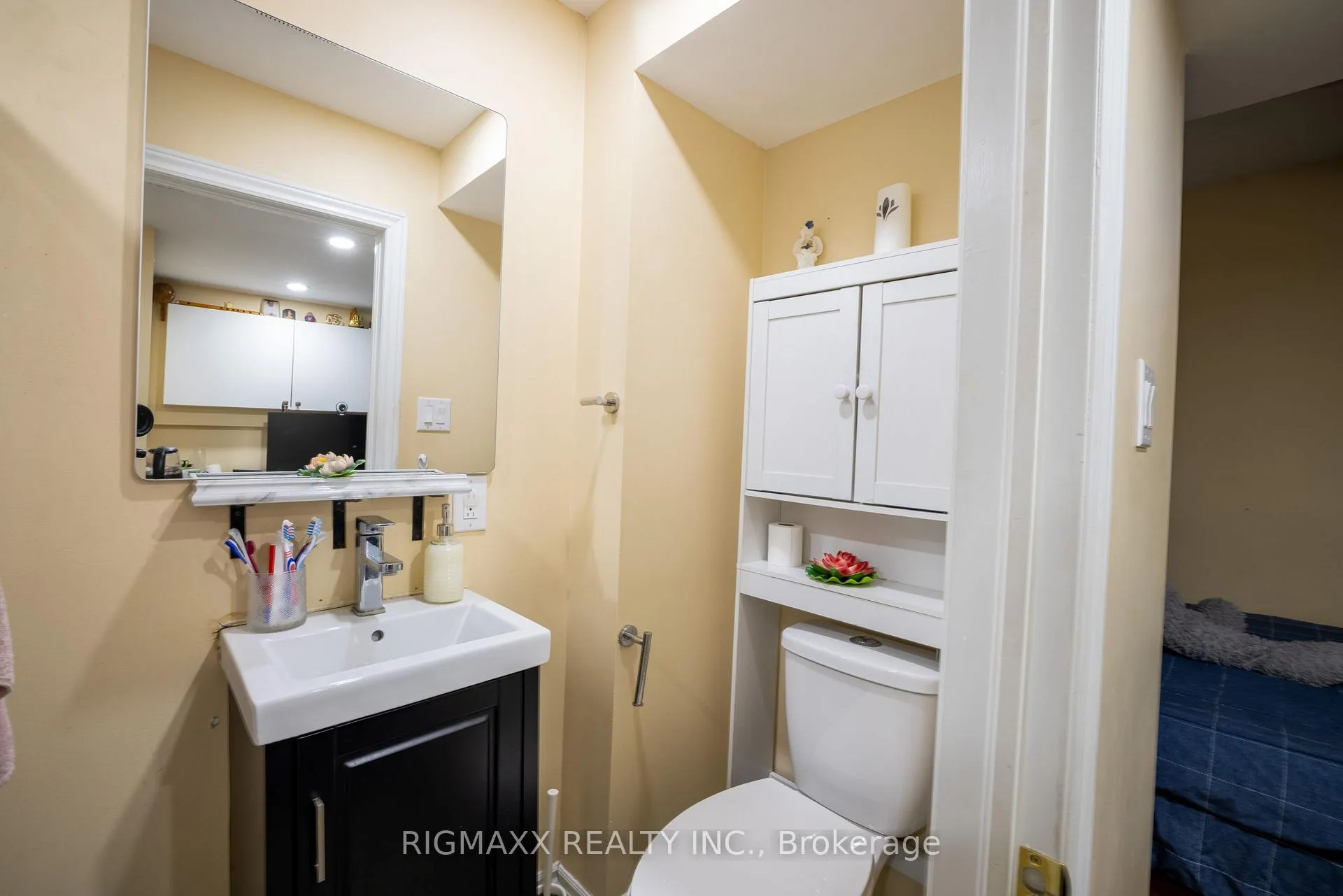 Photo 13 of 81 Bernard Avenue, Brampton, Fletcher's Creek South — HOMEH
