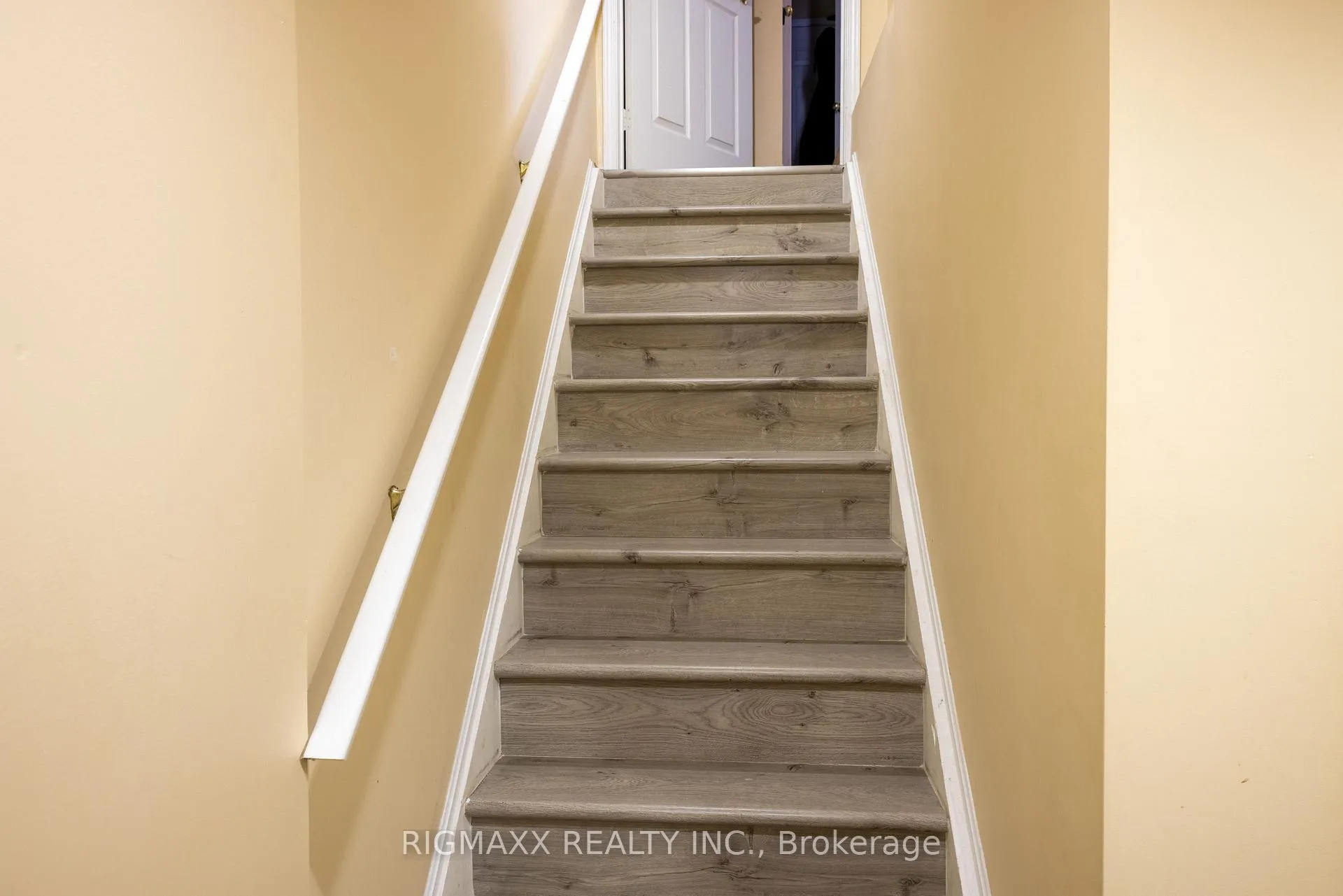 Photo 19 of 81 Bernard Avenue, Brampton, Fletcher's Creek South — HOMEH