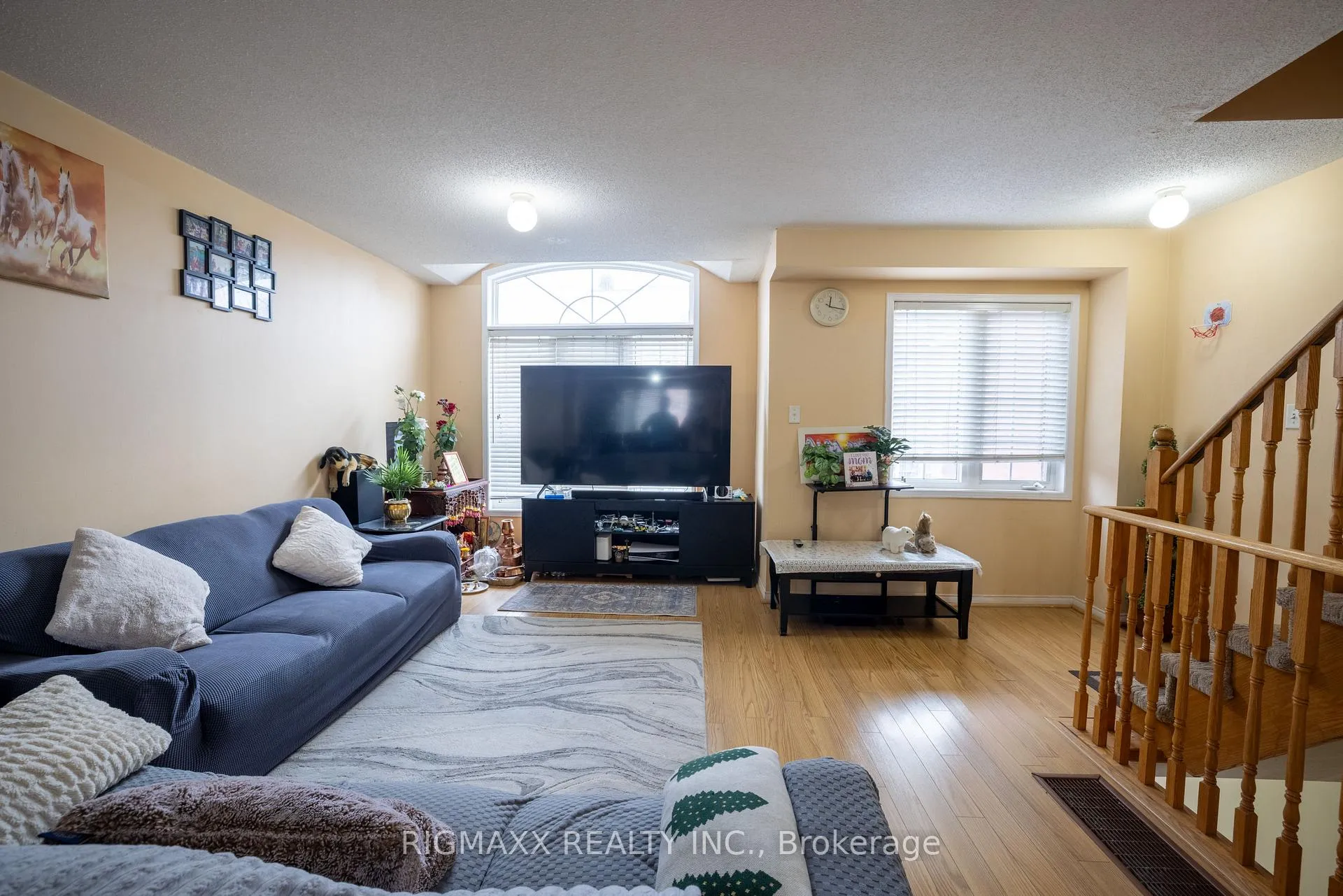 Photo 24 of 81 Bernard Avenue, Brampton, Fletcher's Creek South — HOMEH
