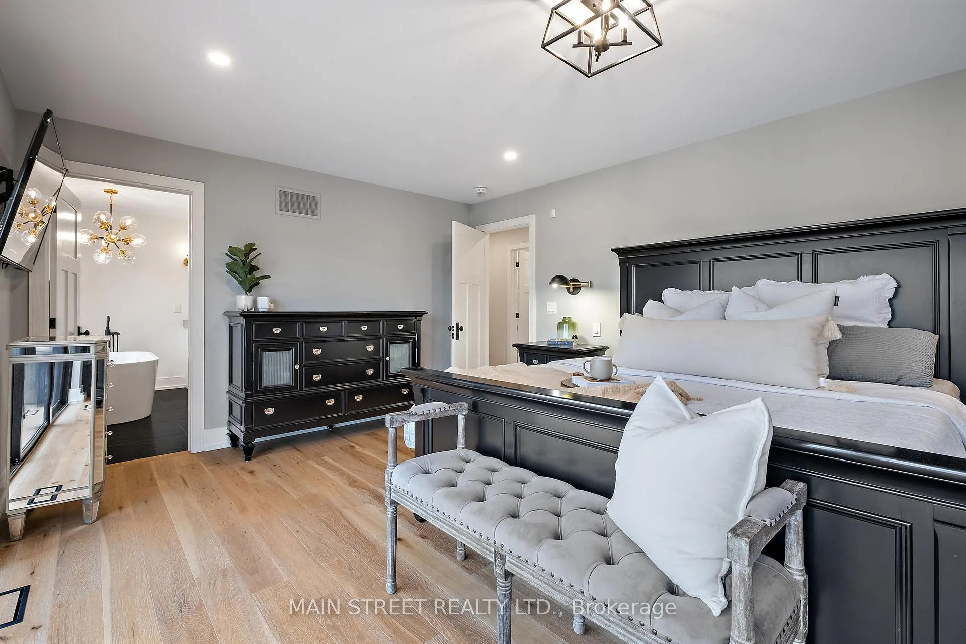 Photo 19 of 6346 Clemens Road, Clarington, Bowmanville — HOMEH