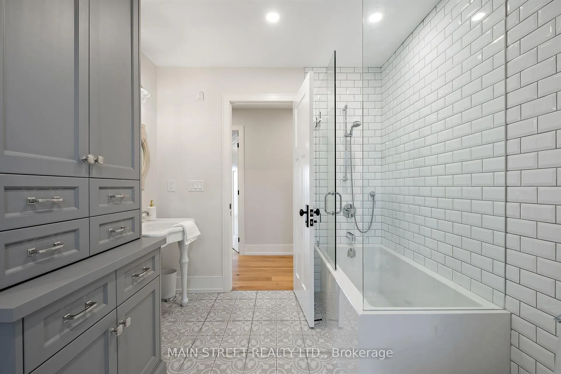 Photo 24 of 6346 Clemens Road, Clarington, Bowmanville — HOMEH