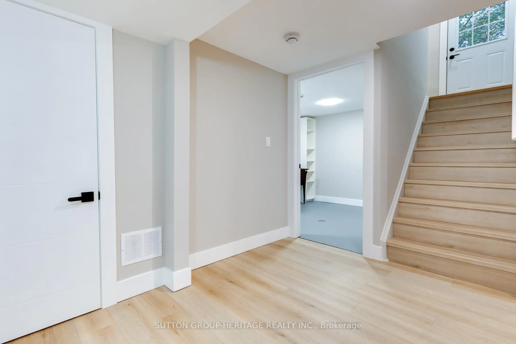 Photo 35 of 77 Claymore Crescent, Oshawa, Eastdale — HOMEH
